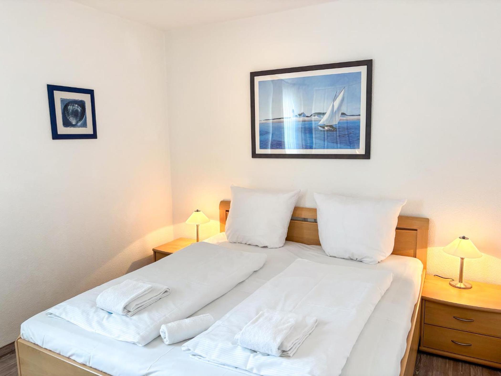 Helle Fewo in toller Lage mit Badewanne und Balkon
