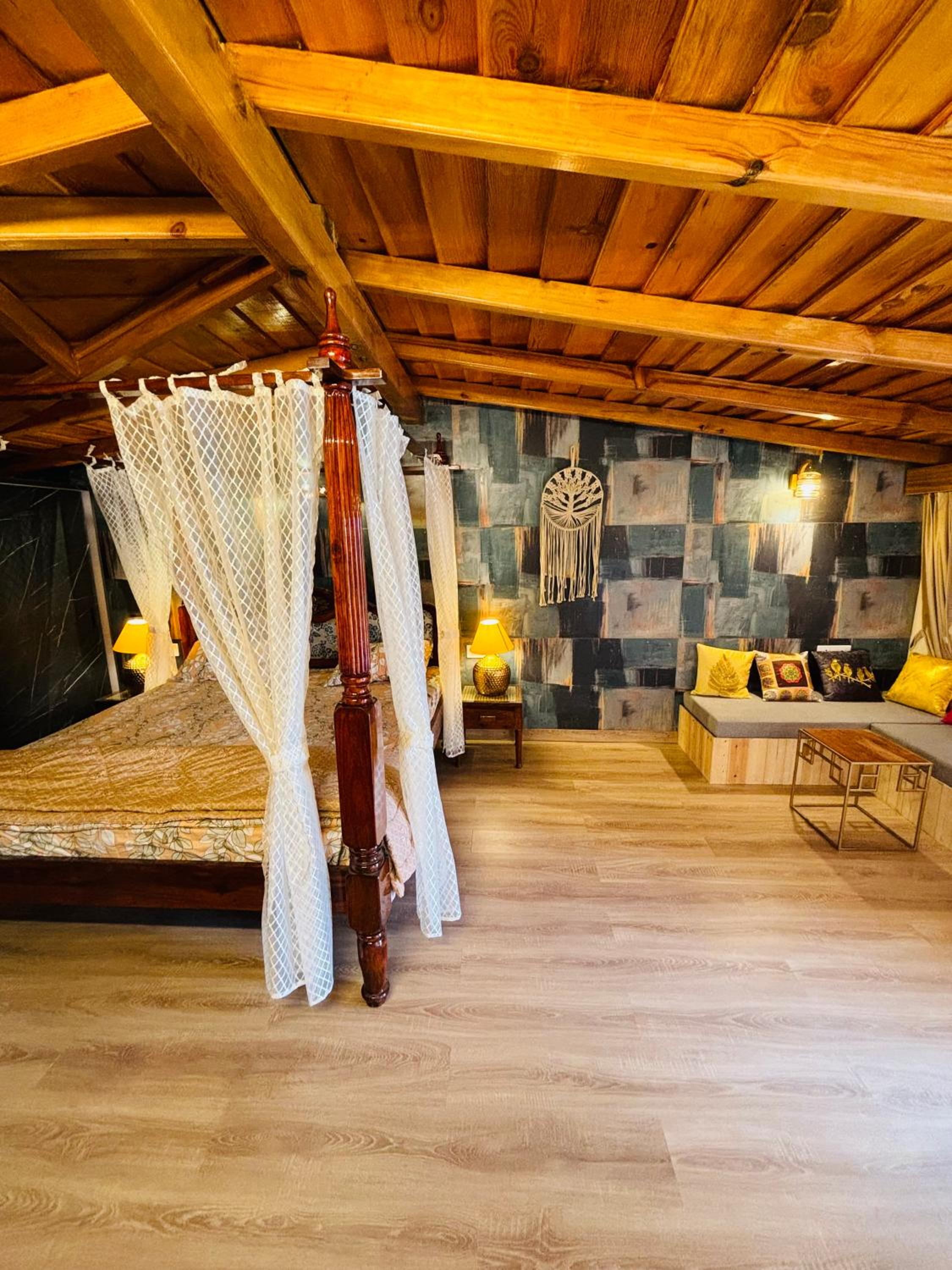 Unravel 3BR Floor Nainital