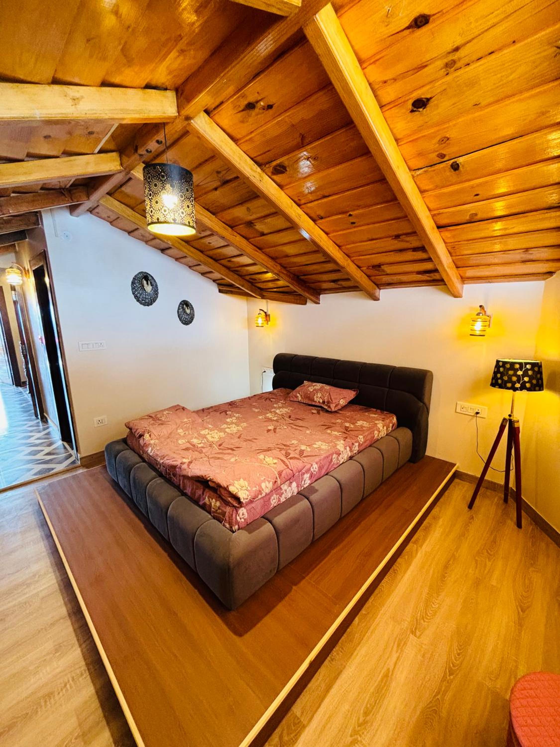 Unravel 3BR Floor Nainital