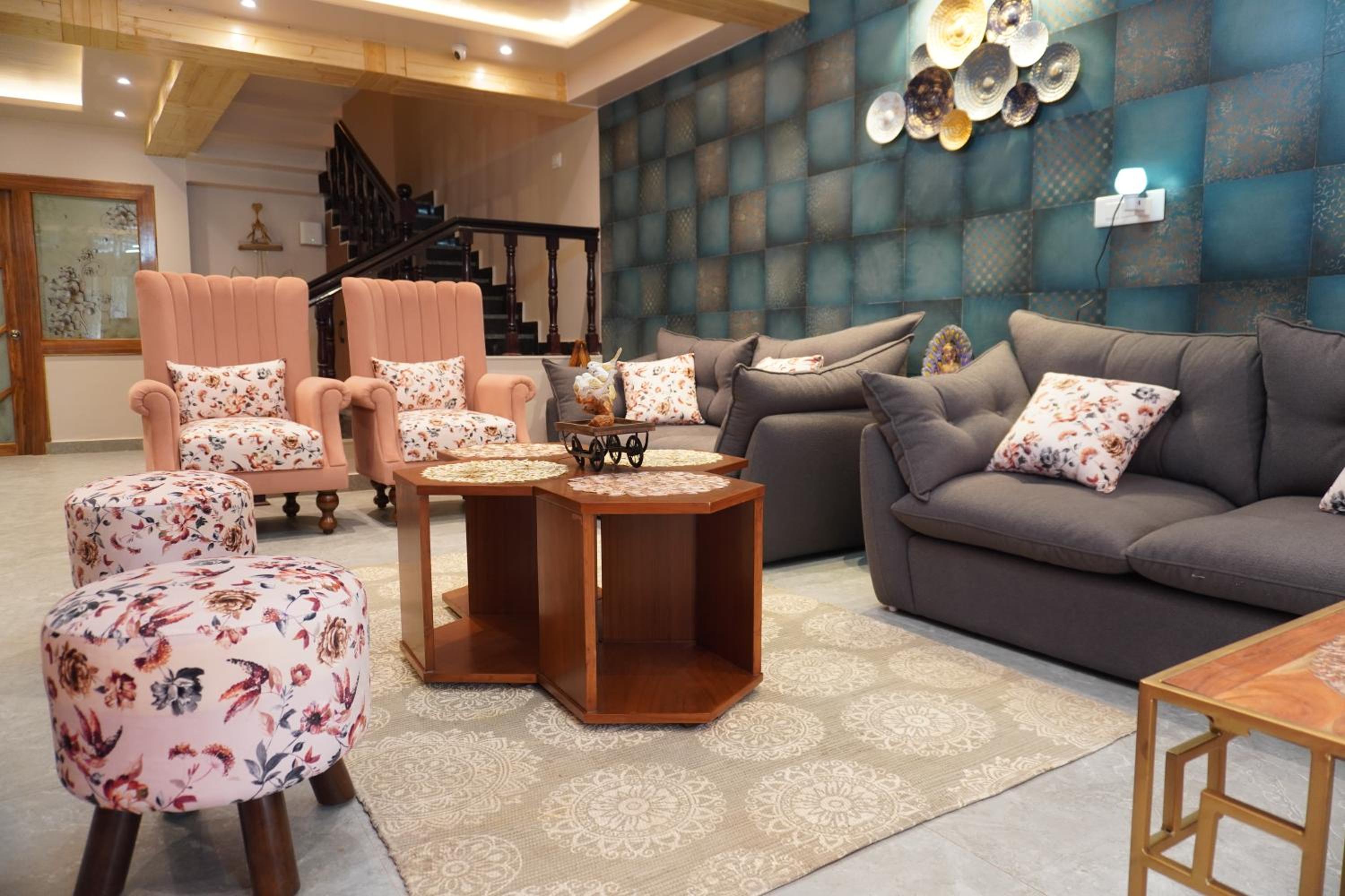 Unravel 3BR Floor Nainital