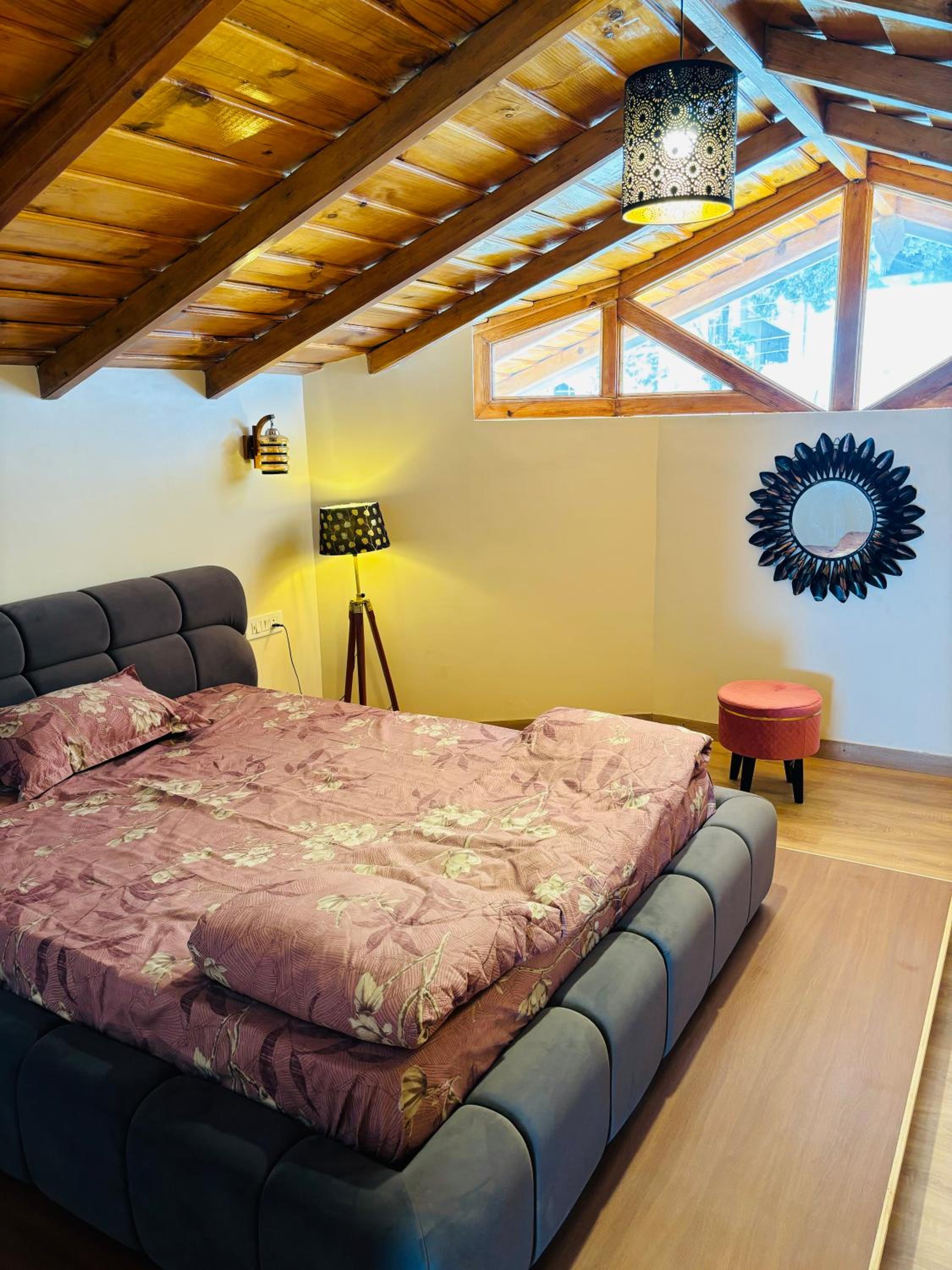 Unravel 3BR Floor Nainital