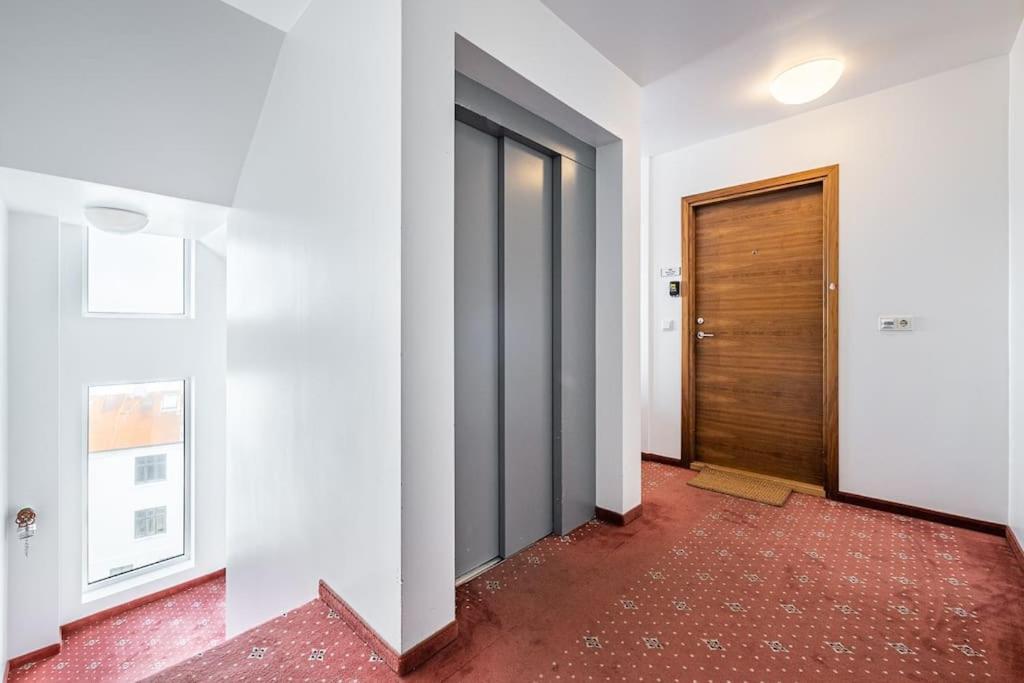 Luxury apartment, Prime Location view 3