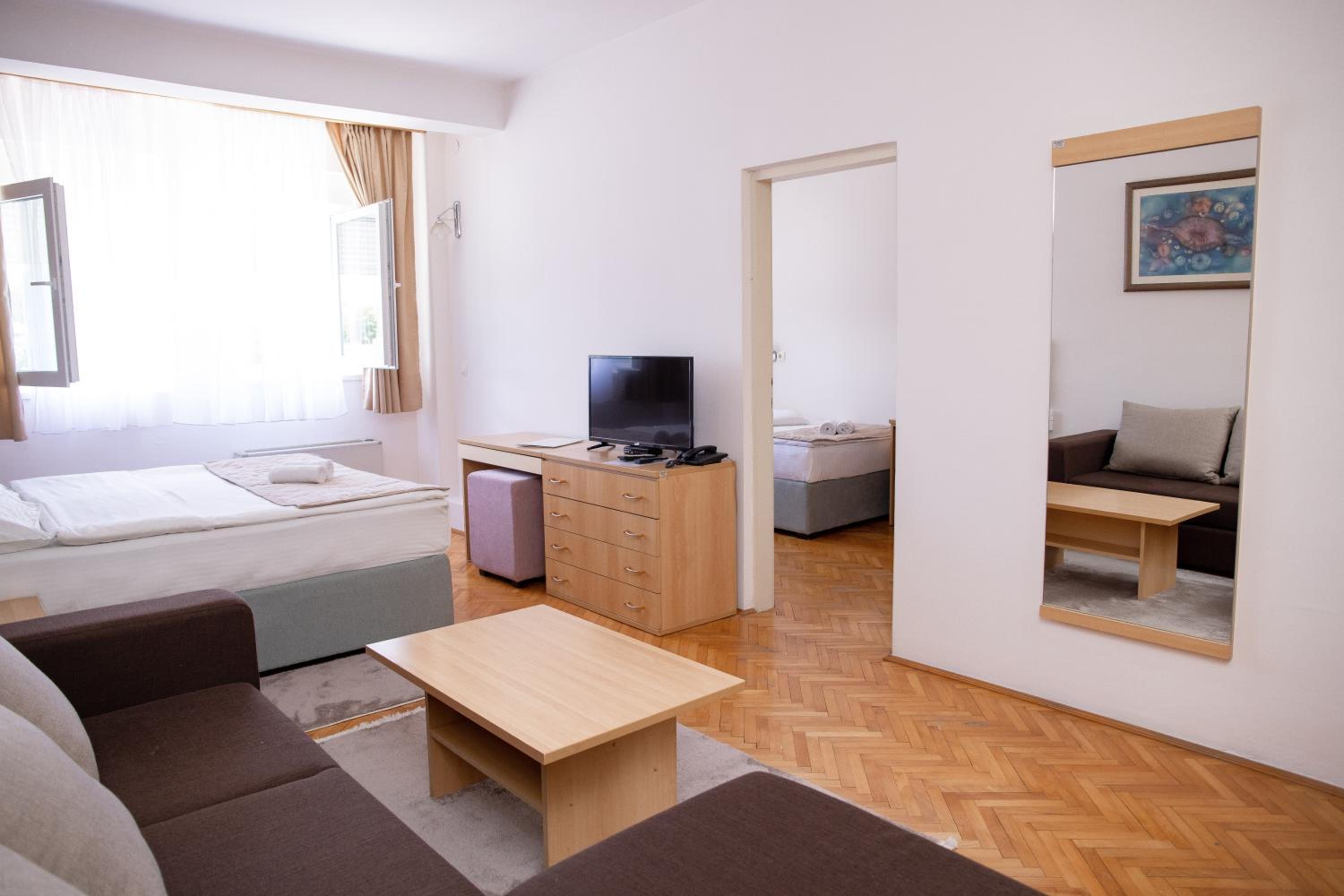 Motel New Sanatron
