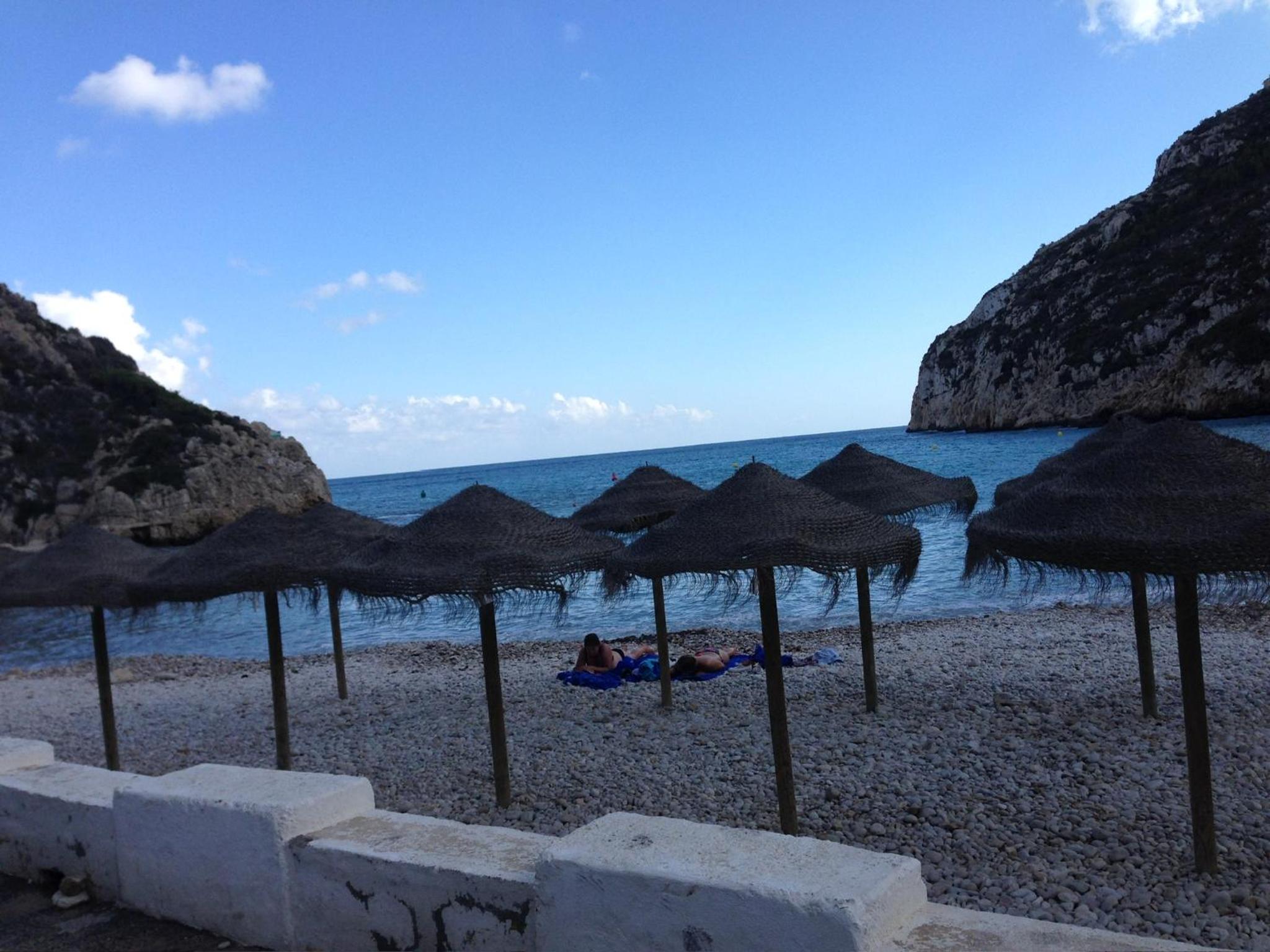 Magnifico dúplex playa-puerto, piscina, parking