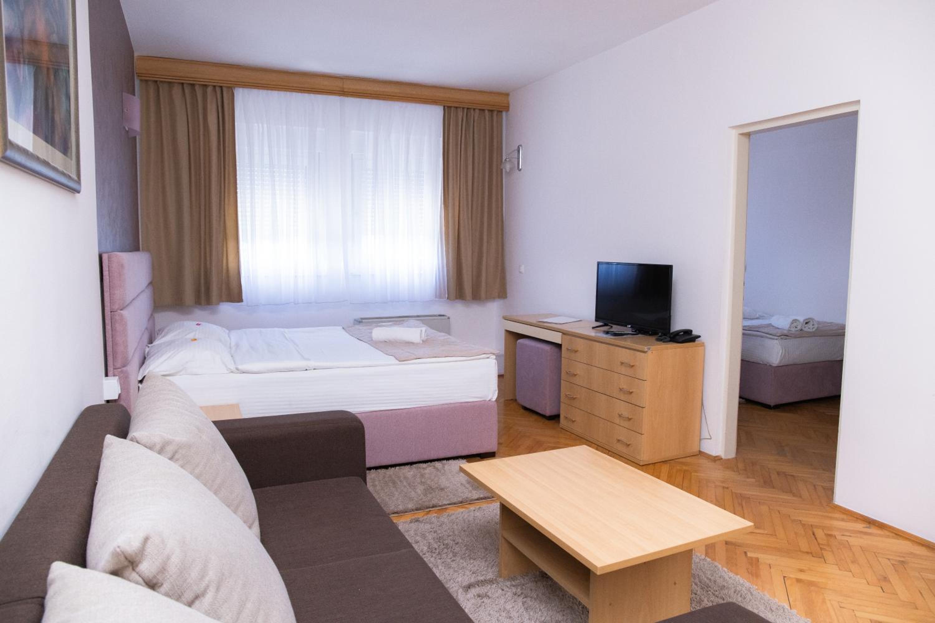 Motel New Sanatron