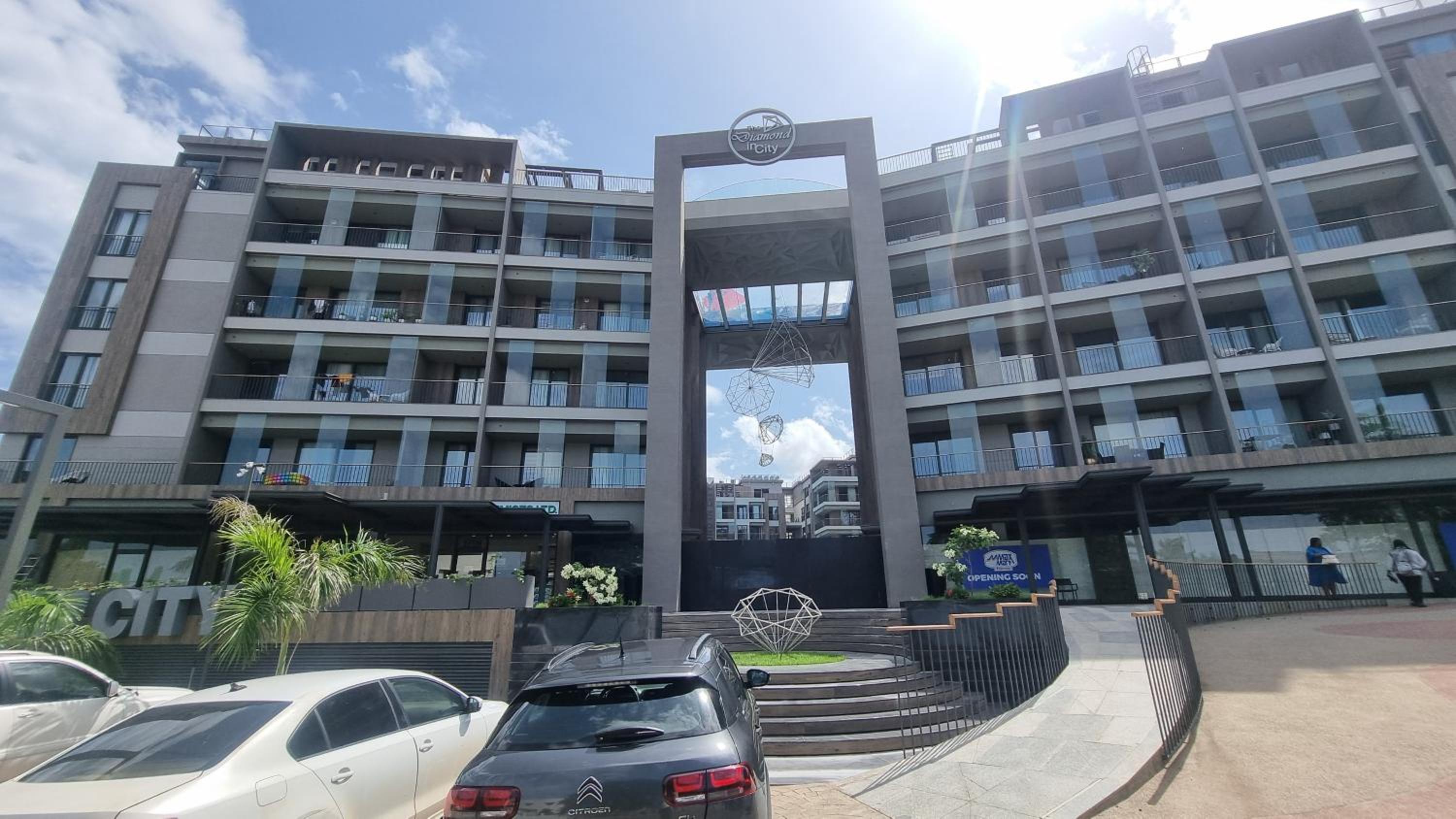 The Diamond in City Suites by Cozy view 3