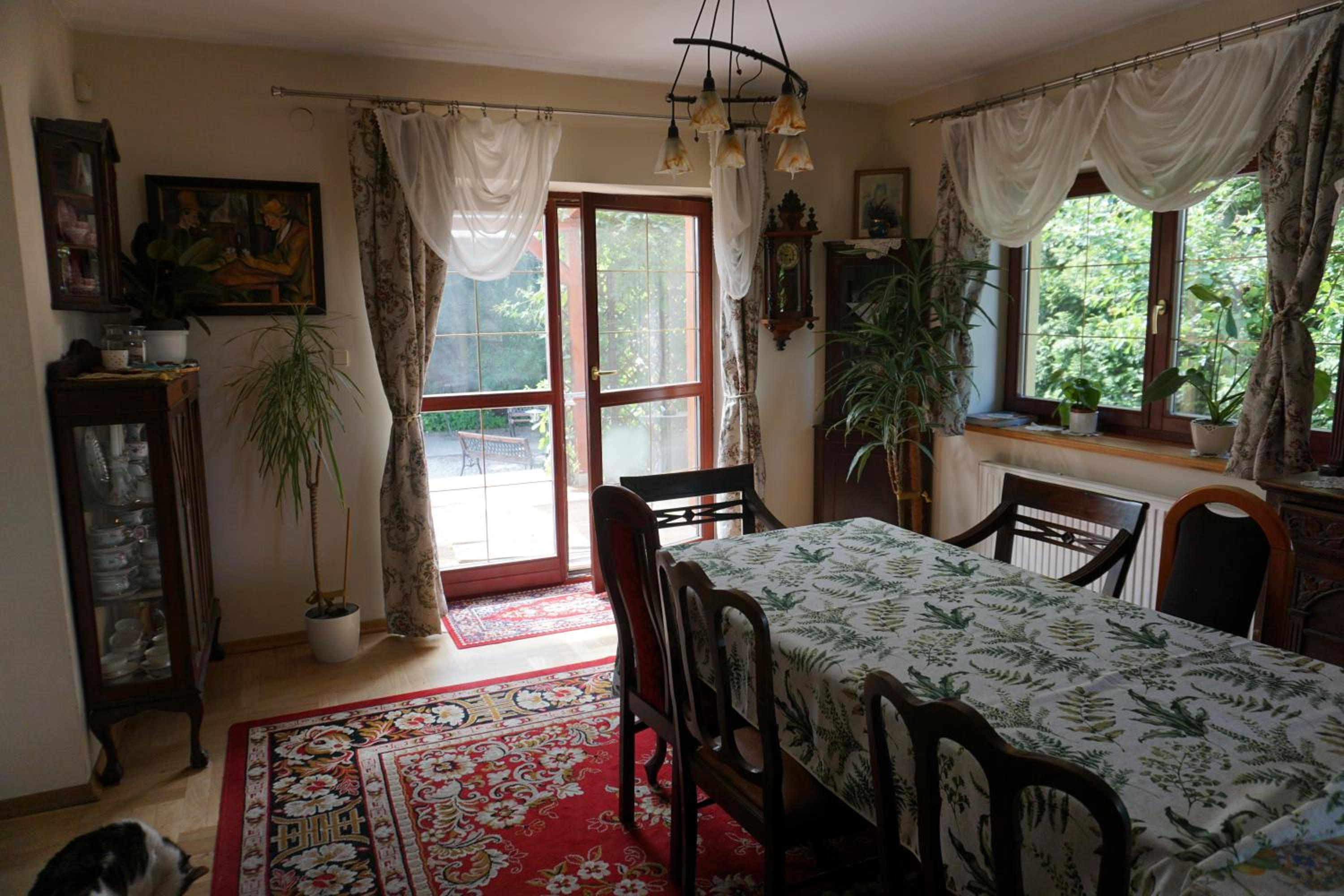 Comfortable house with garden