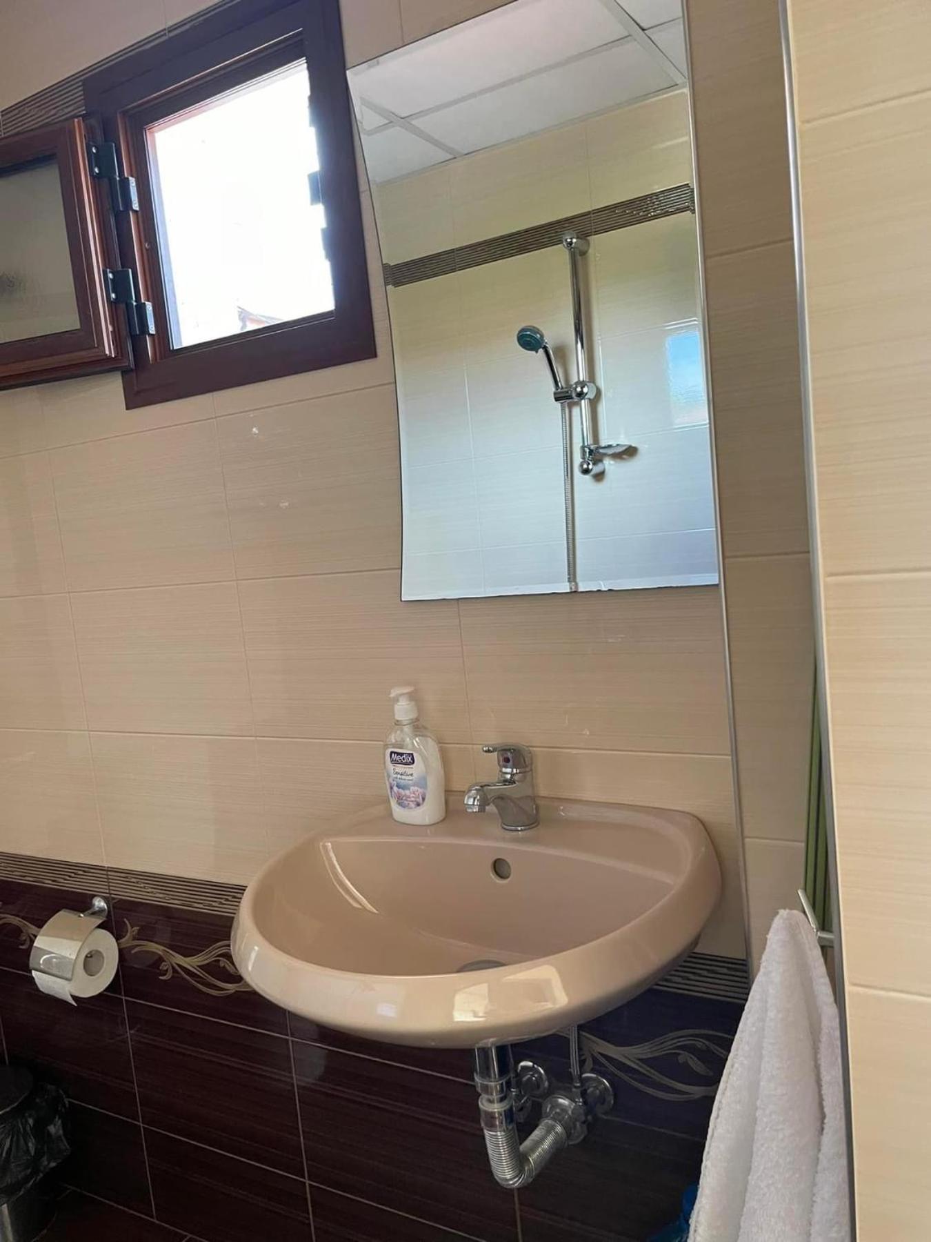 Boris House 5 bed Villa & Private Pool