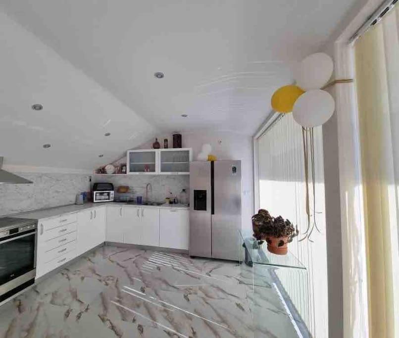 Boris House 5 bed Villa & Private Pool