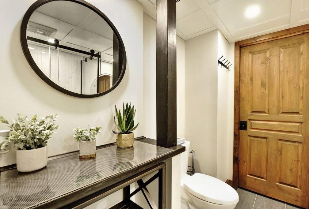 Beautiful 5 Bedroom Chalet for Rent in Stoneham