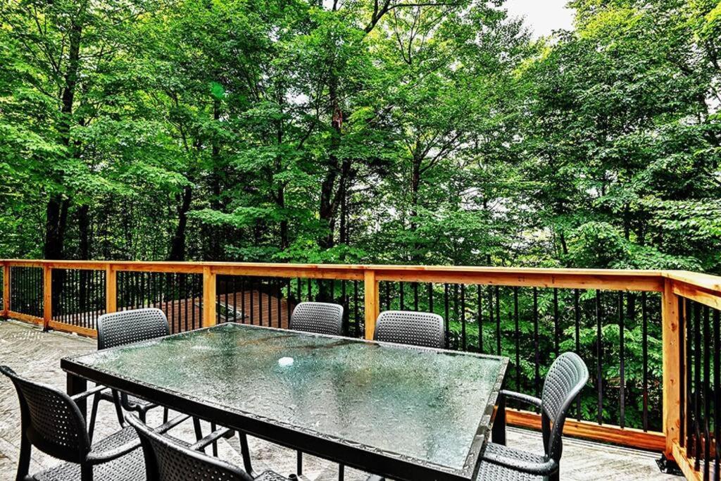 Beautiful 5 Bedroom Chalet for Rent in Stoneham