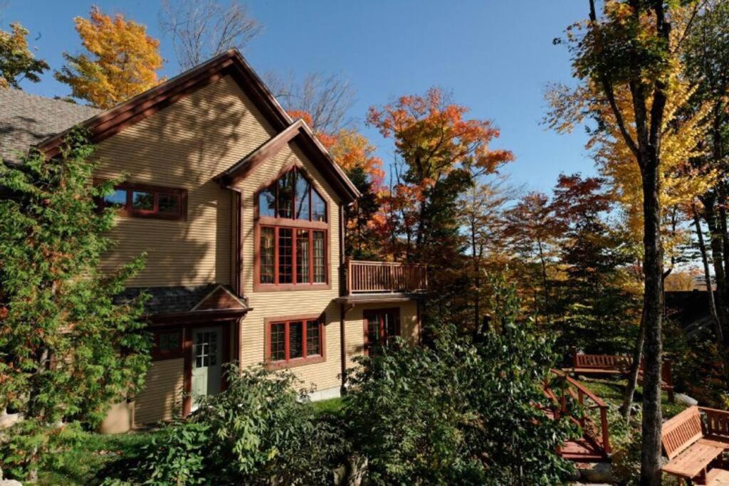 Beautiful 5 Bedroom Chalet for Rent in Stoneham