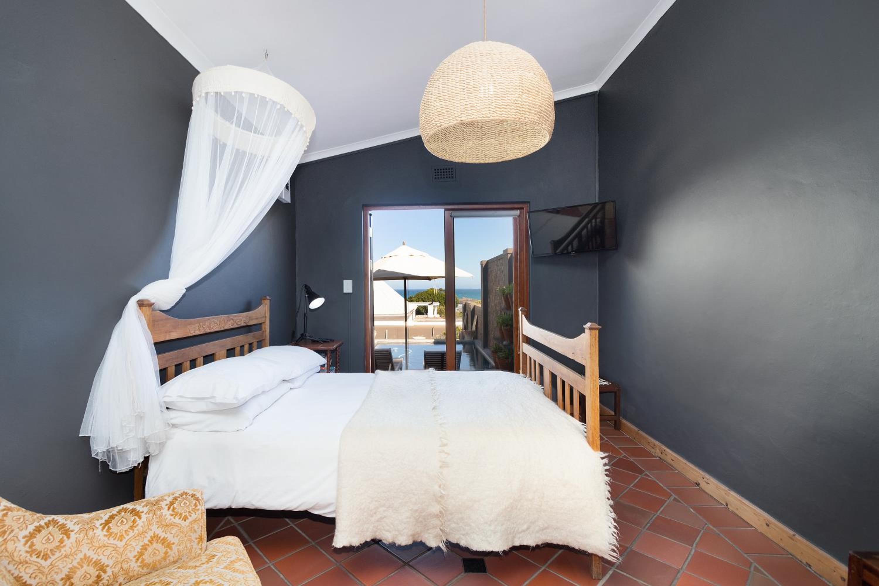 Cape Coastal Villa - Blouberg Village view 4