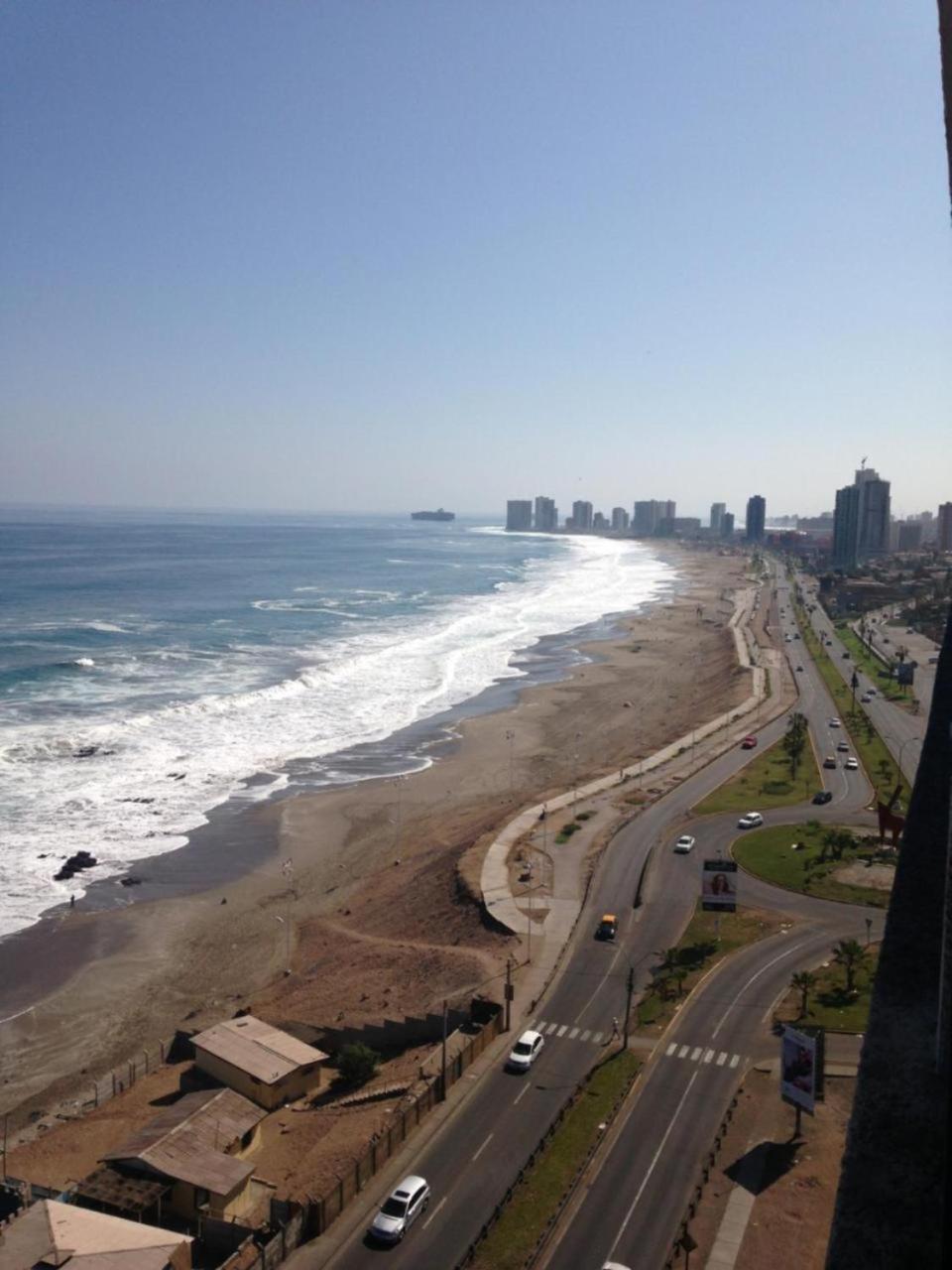Amoblados MyK Delfines playa brava