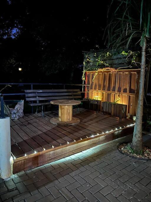 Casa na Árvore com lareira trilhas e cachoeira