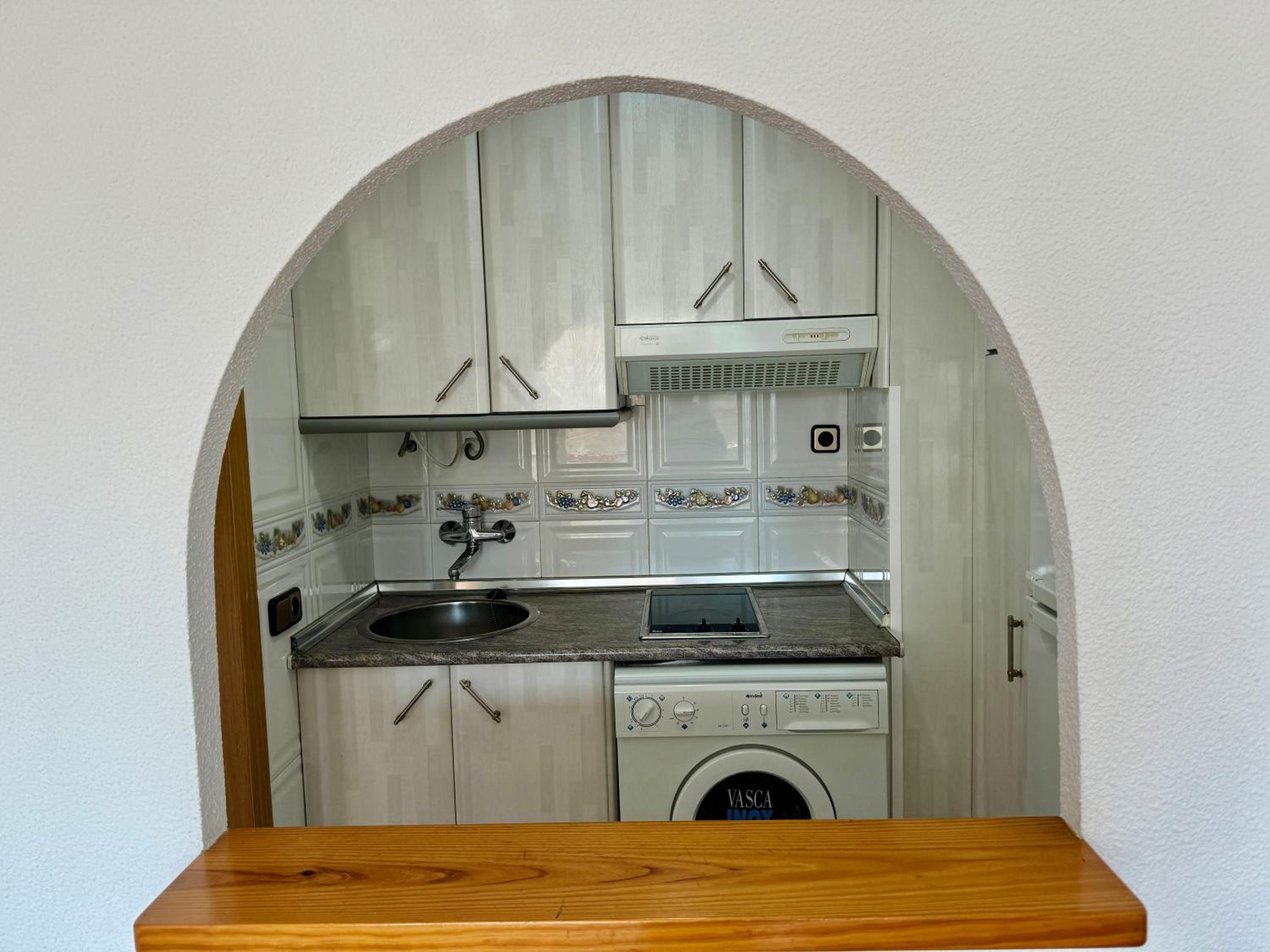 Apartament piscis en Benidorm, 1 min playa levante, Wi-Fi, AC y parking