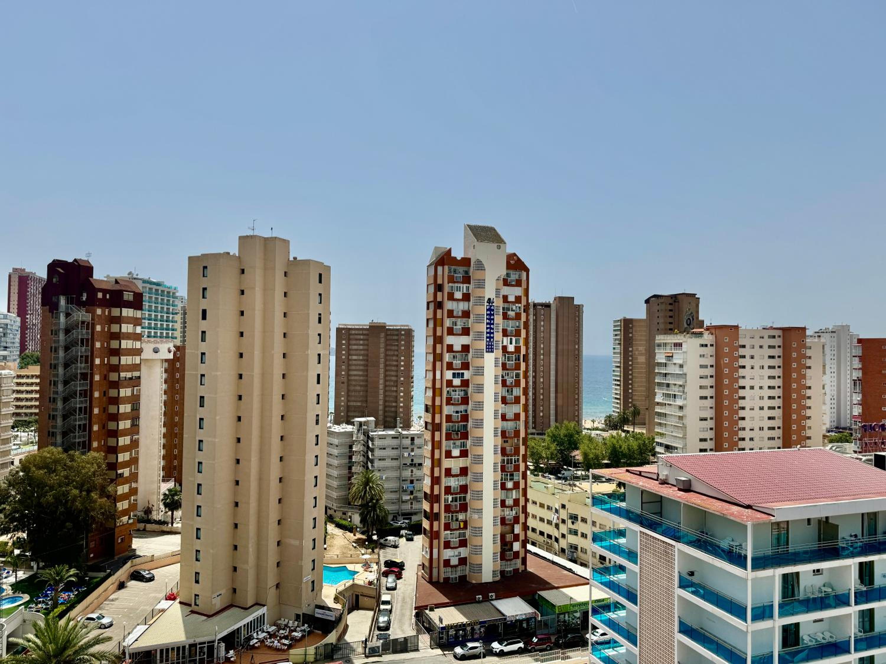 Apartament piscis en Benidorm, 1 min playa levante, Wi-Fi, AC y parking