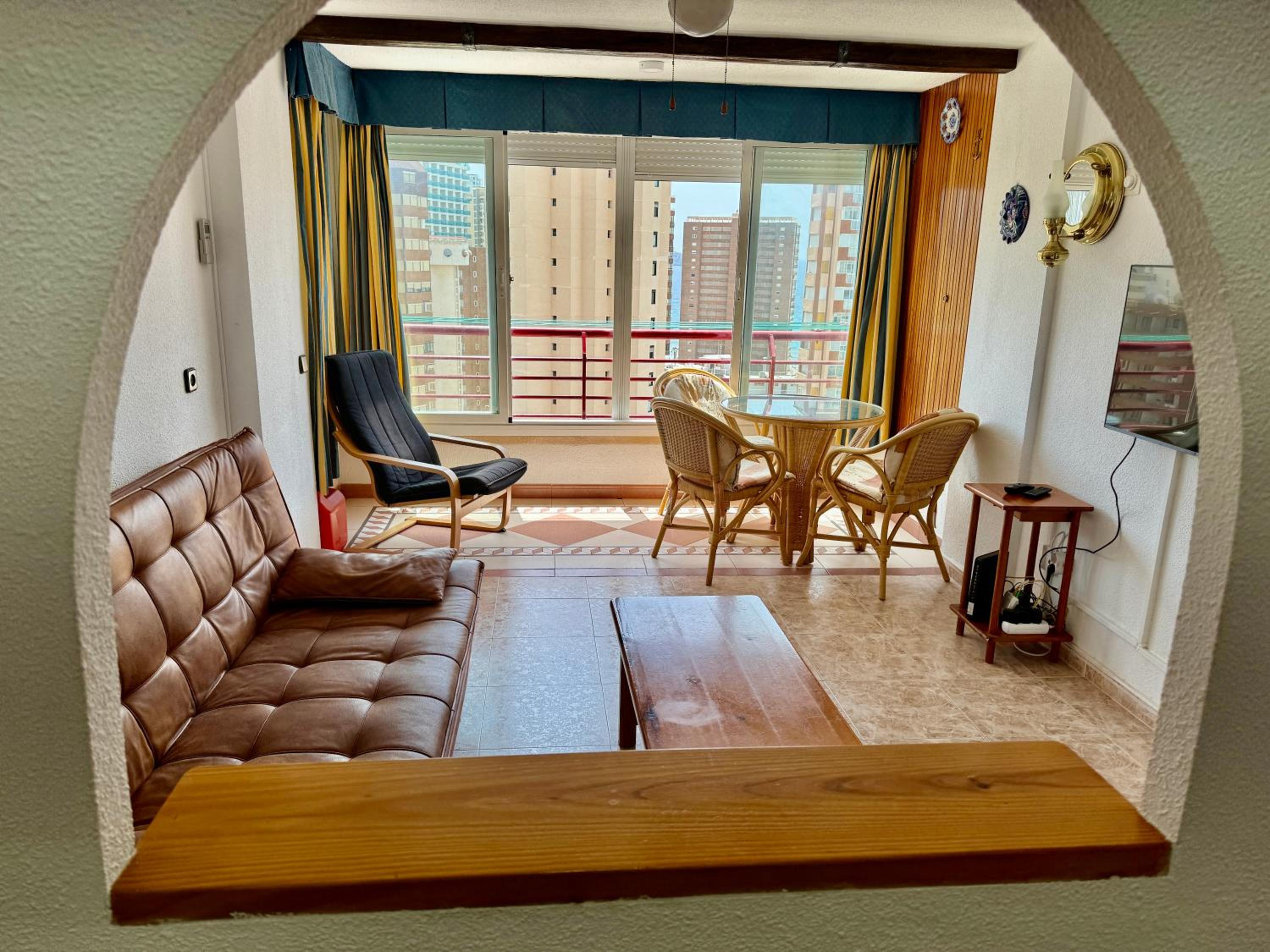 Apartament piscis en Benidorm, 1 min playa levante, Wi-Fi, AC y parking