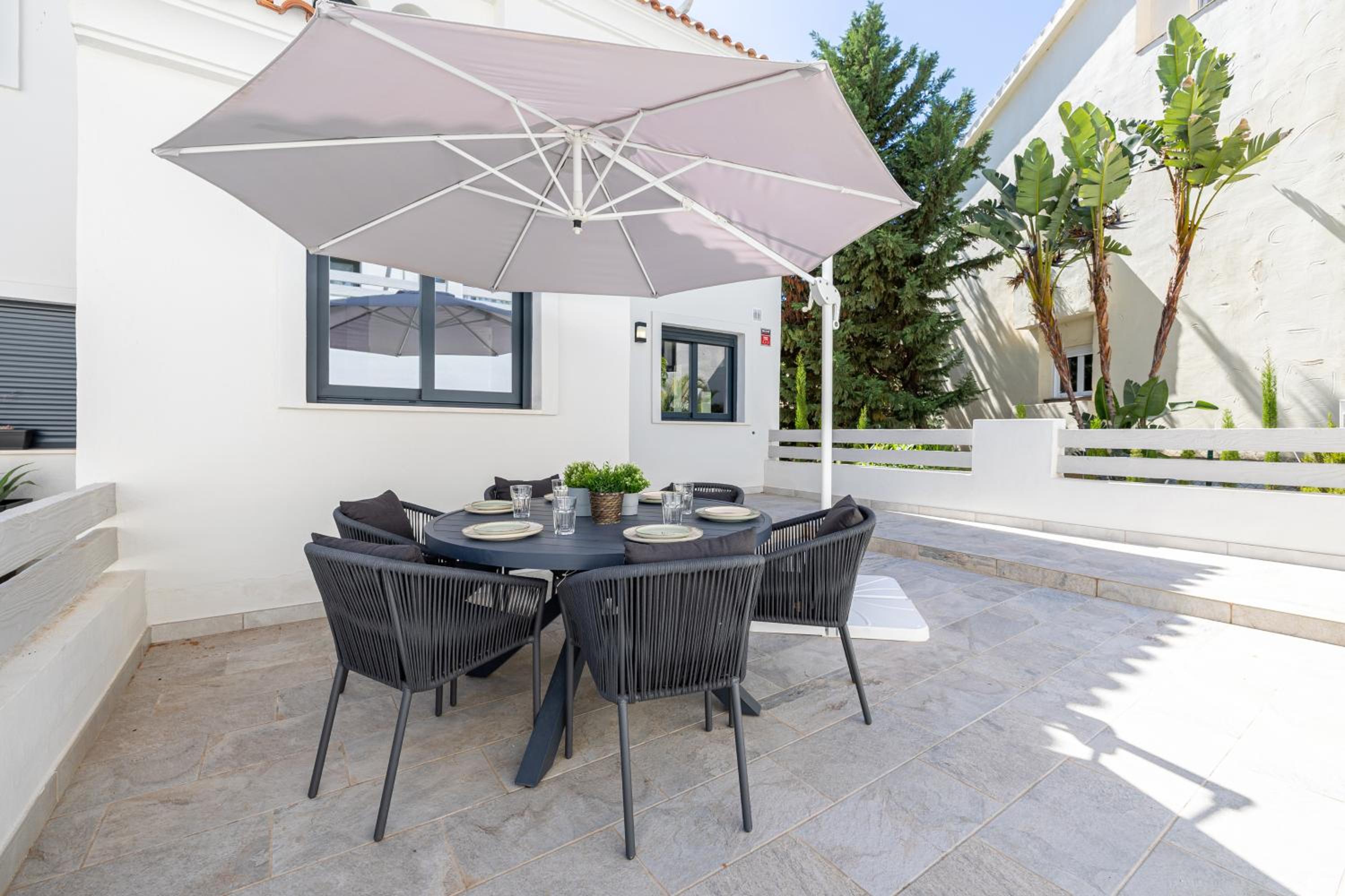 Campanario Golf Holiday Home by AORA STAY
