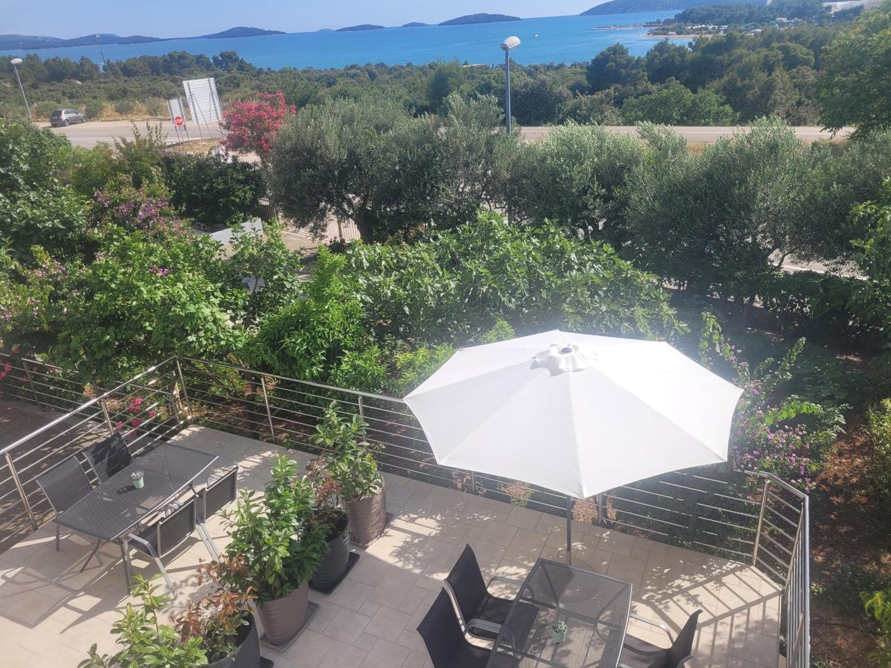 Apartment Maslina view 2
