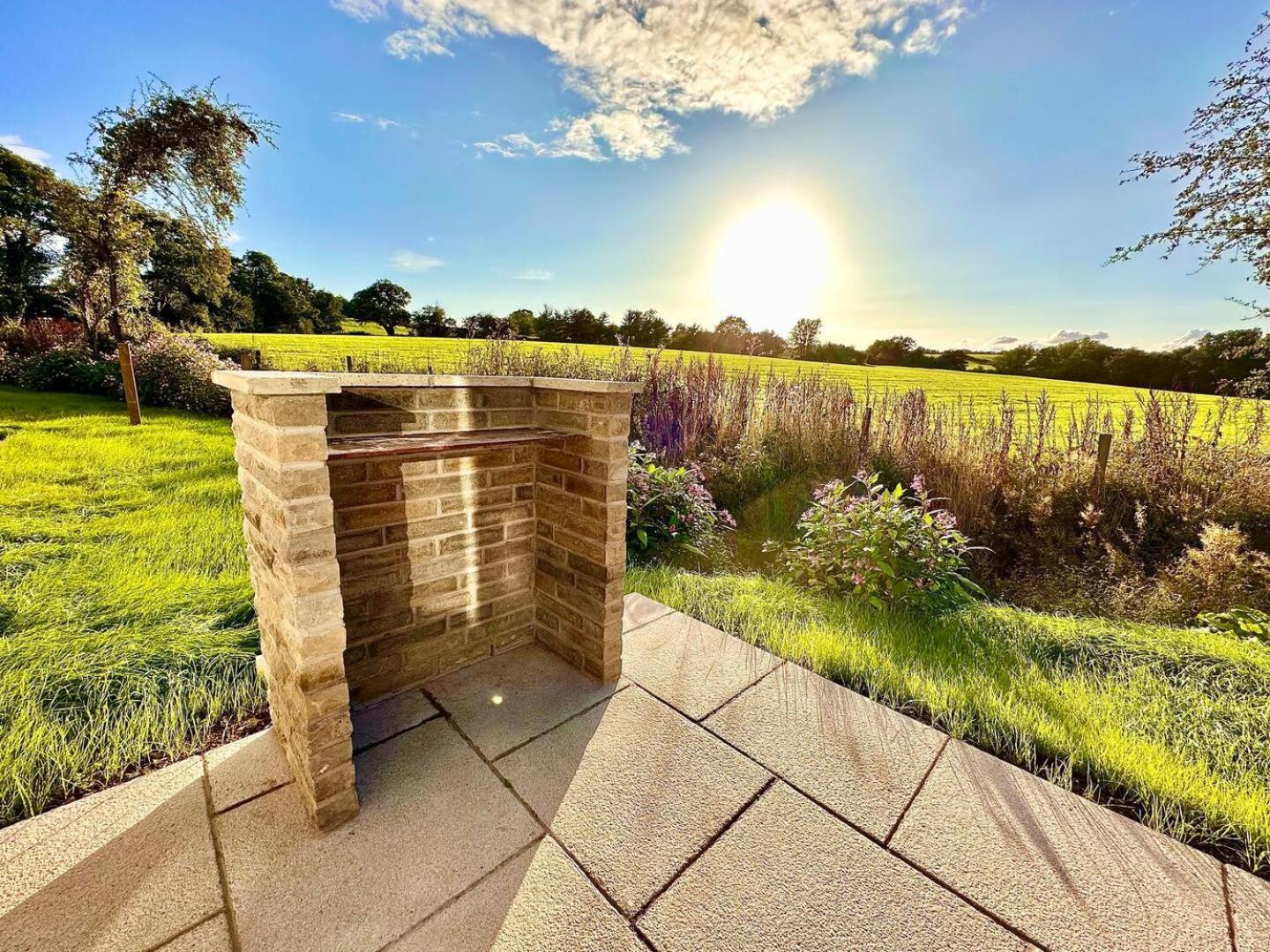 Rabbit Meadow Lodge - Sleeps up to 4 people view 5