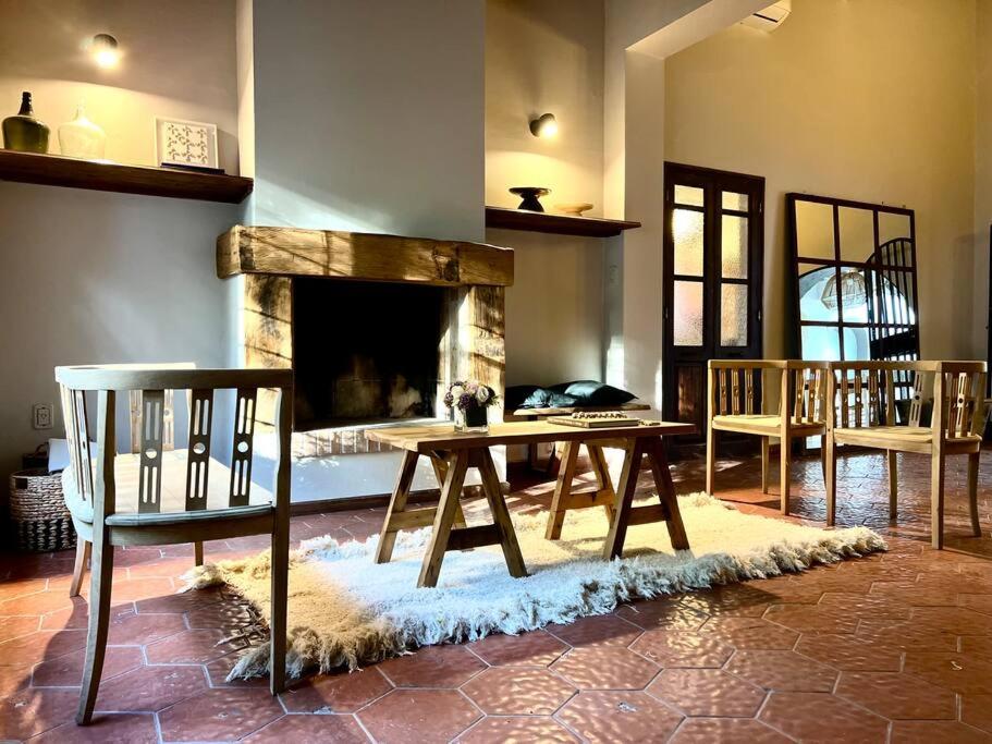Casa Flora, cálida casa en el corazón de Chacras de Coria