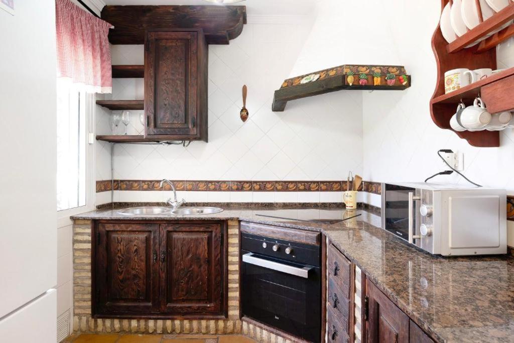 Casas Antonio-piscina privada y BBQ