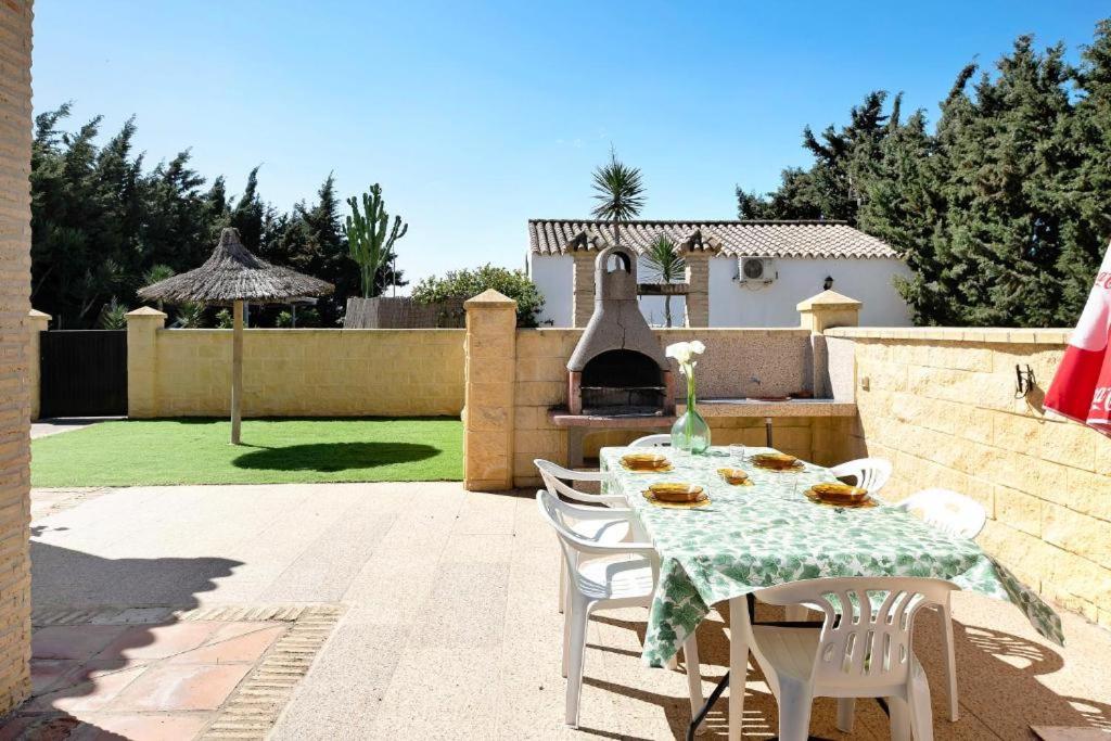 Casas Antonio-piscina privada y BBQ
