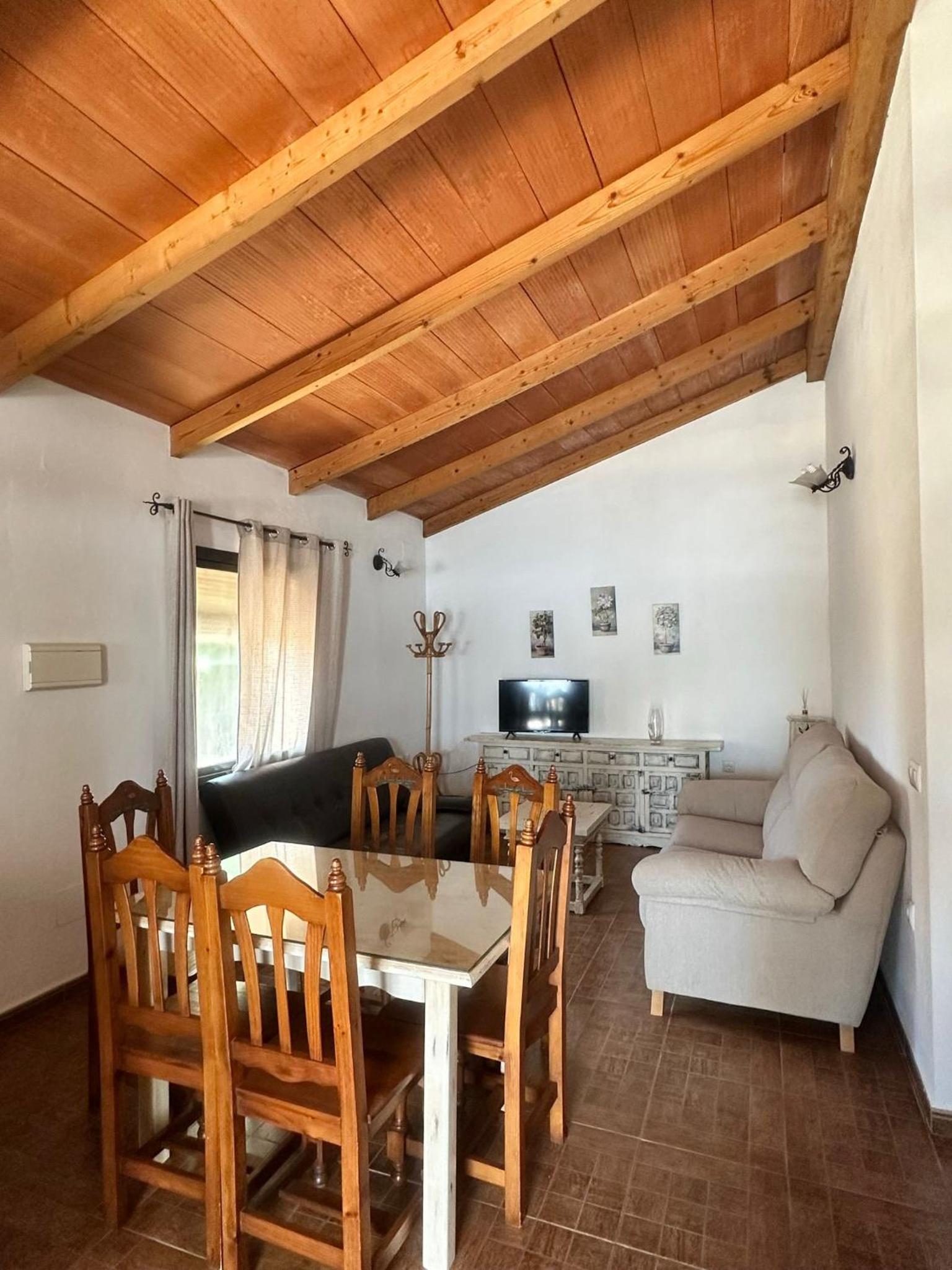 Casas Antonio-piscina privada y BBQ