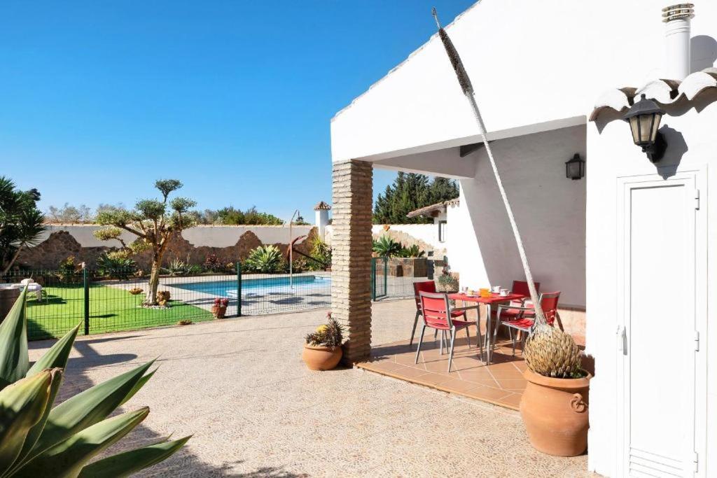 Casas Antonio-piscina privada y BBQ