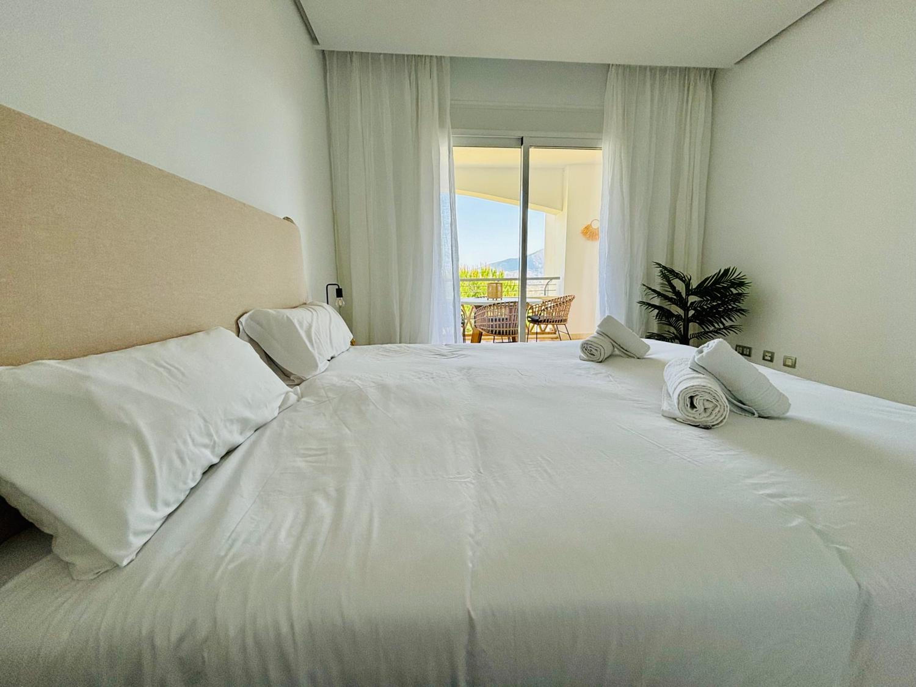 Logement sur le golf au pied de montagnes andalouses photo 4