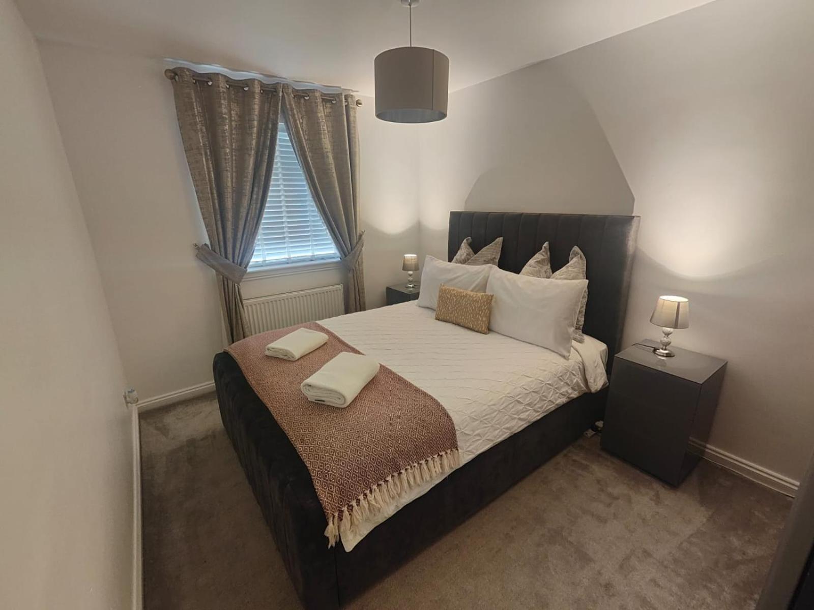Lovely 2 Bedroom Modern Ground Floor Flat view 3