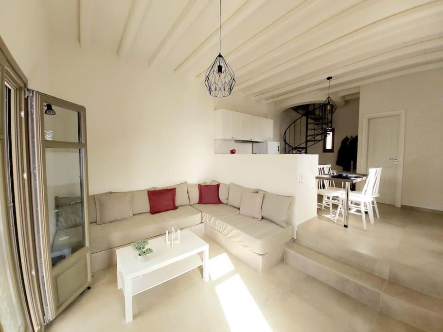 "Araklos" Summer house III