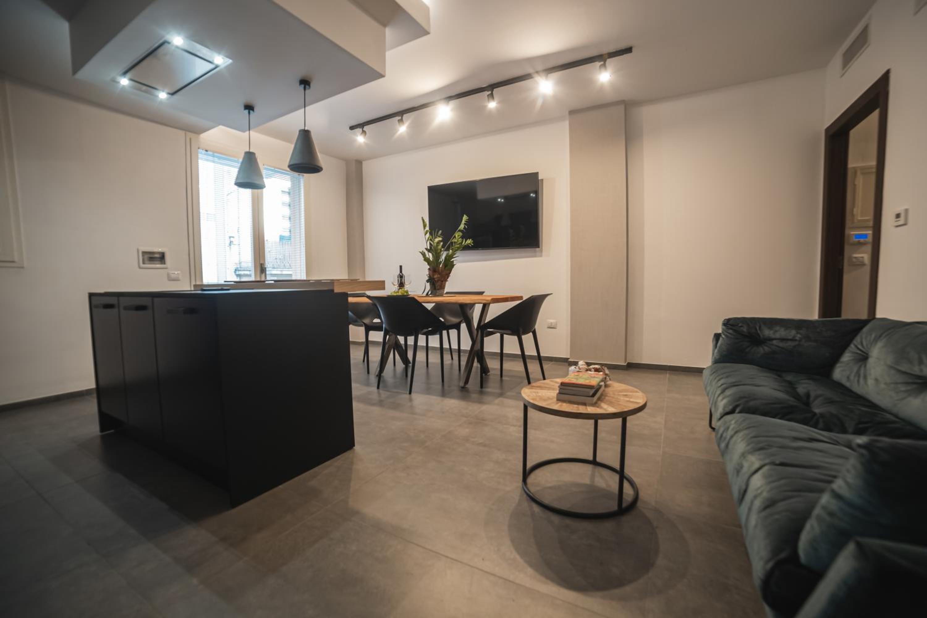 Suite Piazza Mazzini 90 MQ 5