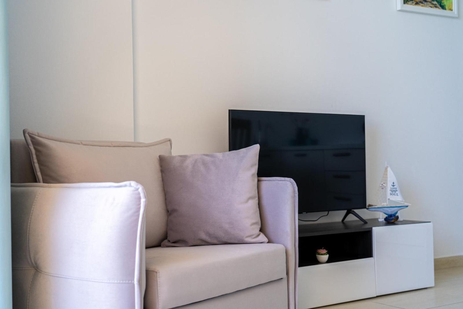 Aja's Apartment
