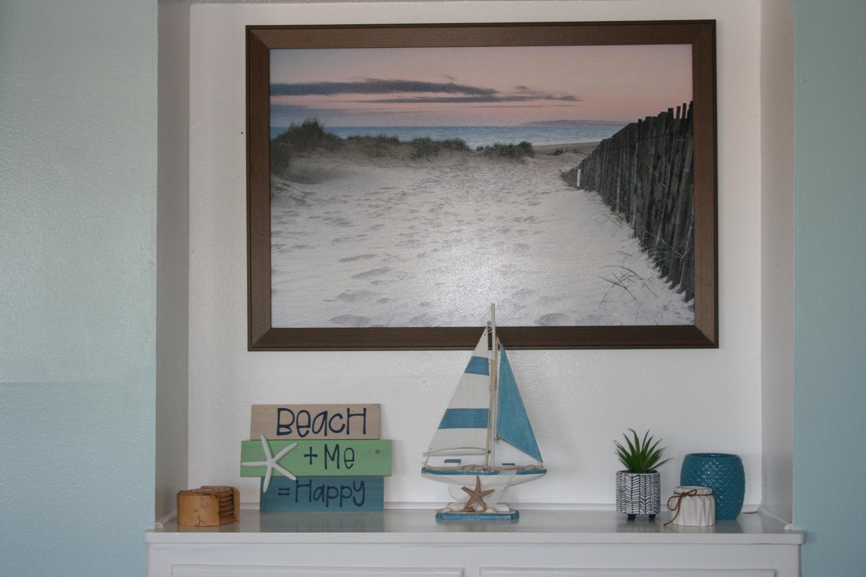 Coastal Hideaway-Pet Friendly-Pool-Tennis-Near Shops! view 5