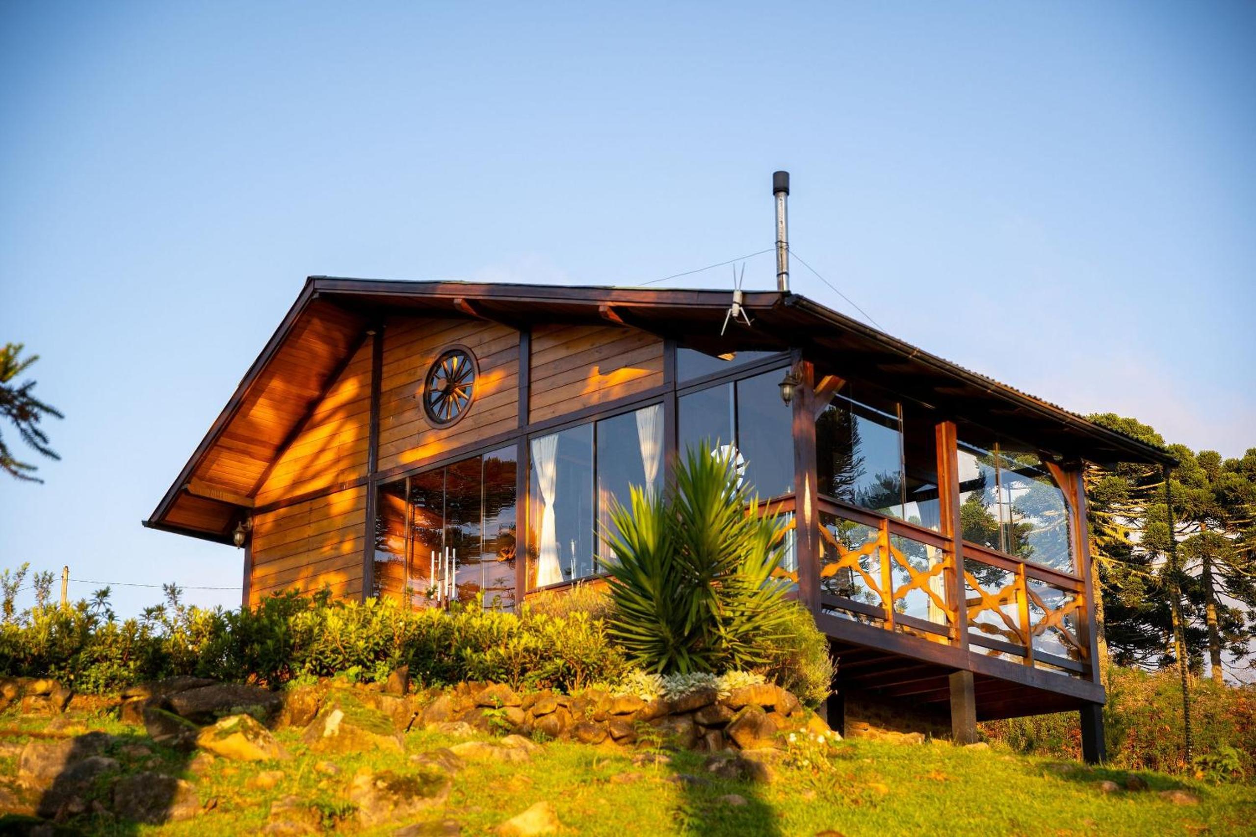 Hotel Sítio Mar de Nuvens Chalés Morro da Igreja, Urubici, SC. - Image 1