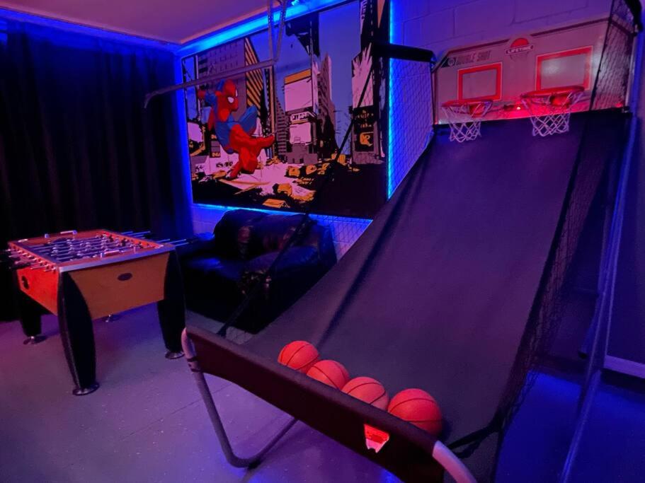 Disney Vacation Rental - Luxury villa with game room view 5