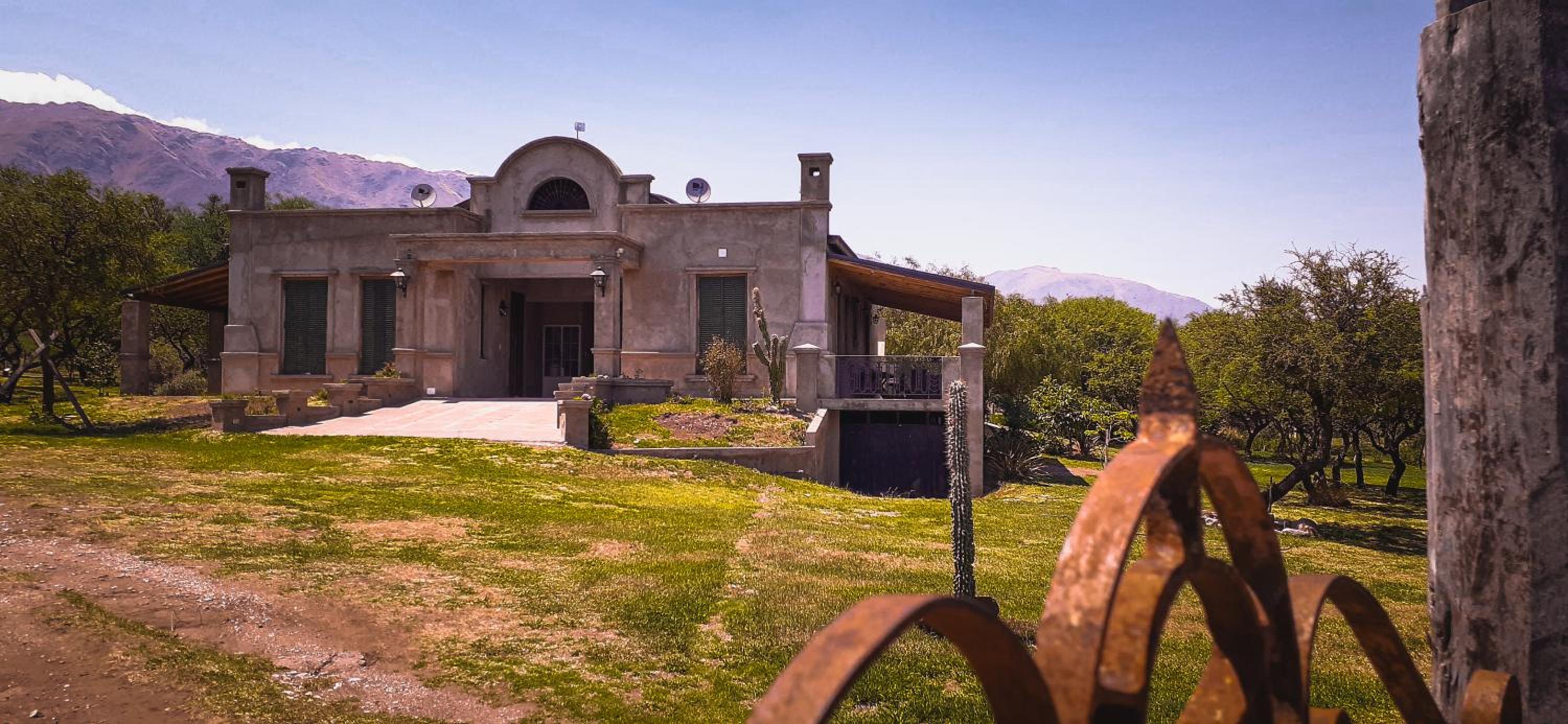 La Casona, Carpintería