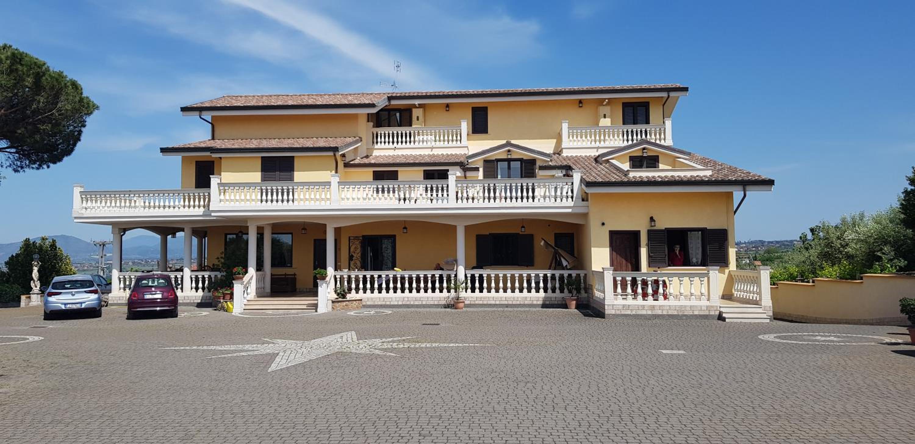 Villa Giona Roma view 5