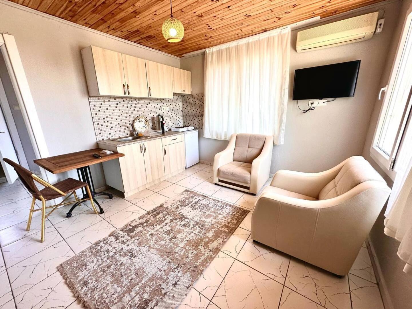 Castabus Homes