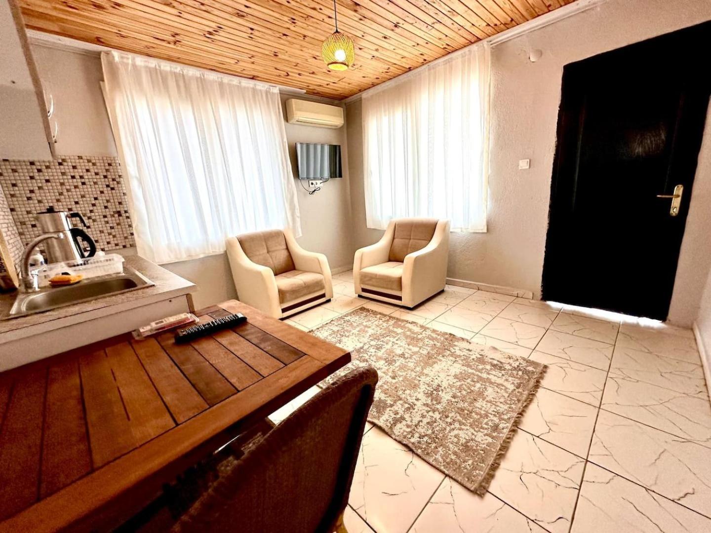 Castabus Homes
