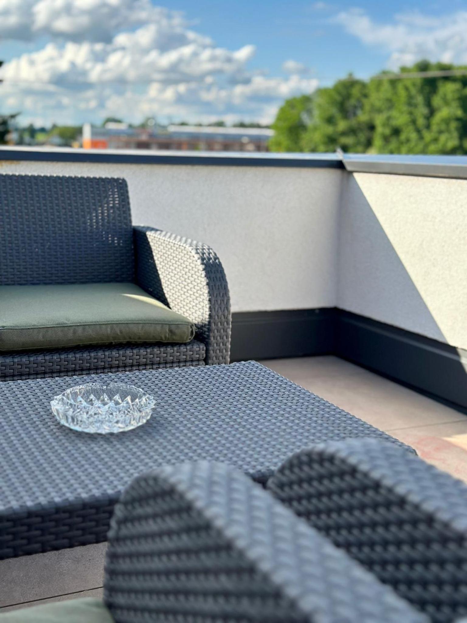 Großzügige 100 m2 Wohnung mit Terrasse