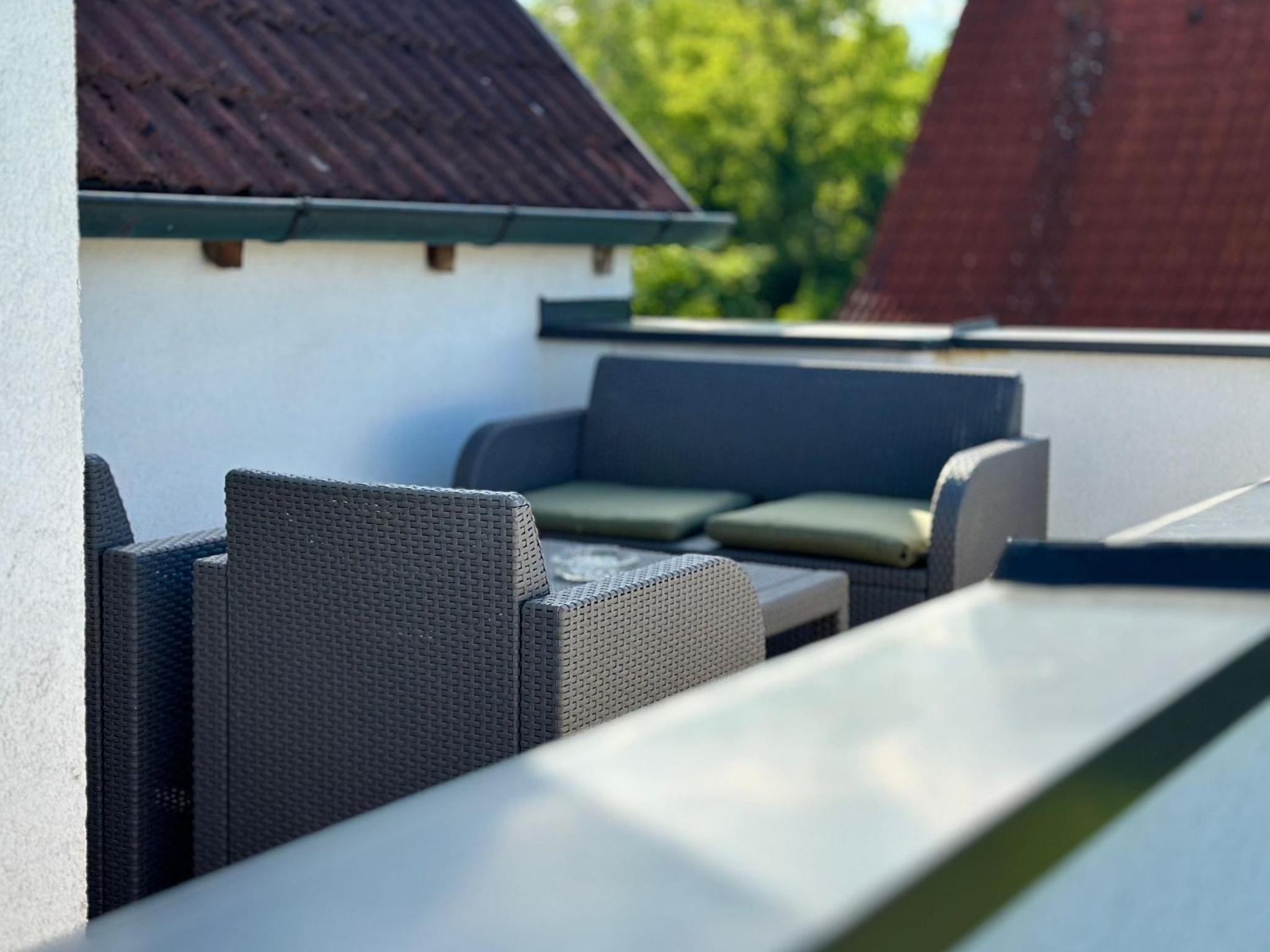 Großzügige 100 m2 Wohnung mit Terrasse