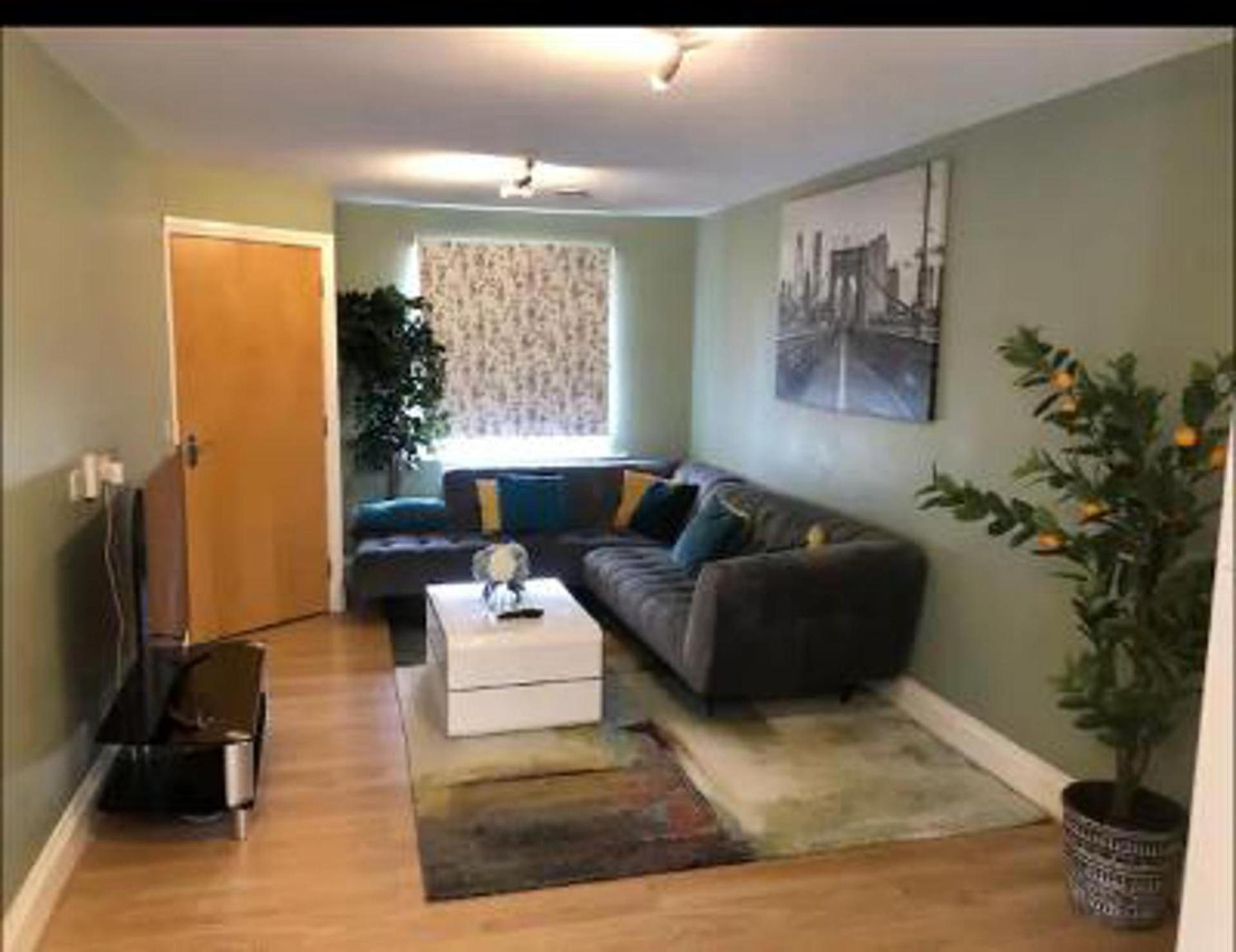Stunning 3-Bed House in Bristol