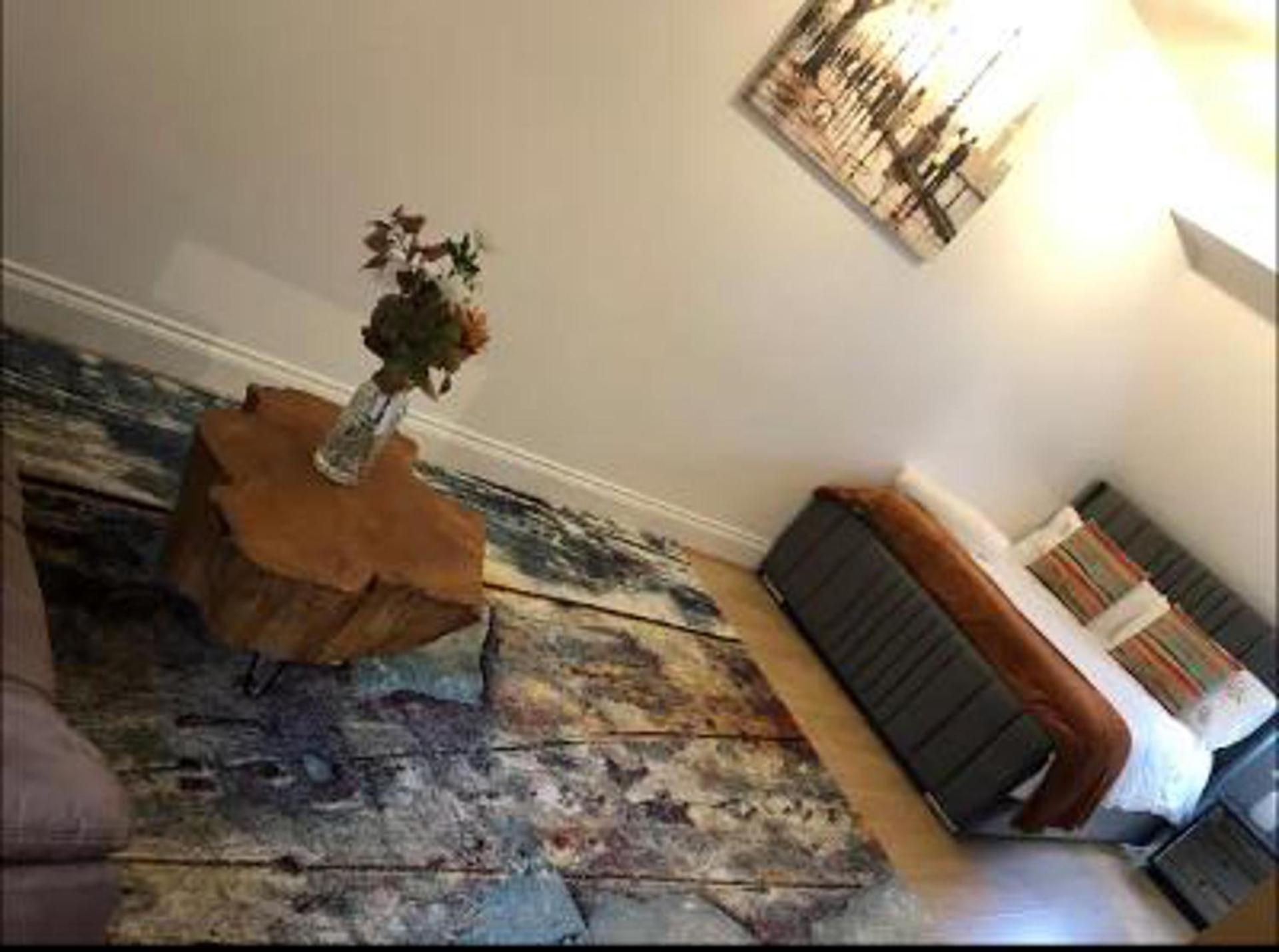 3 Bed House - Sleeps 6 - Garden - Parking