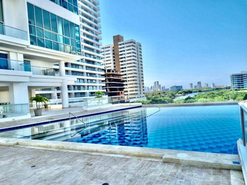 Duplex de Lujo nuevo con vista increible al centro y la playa