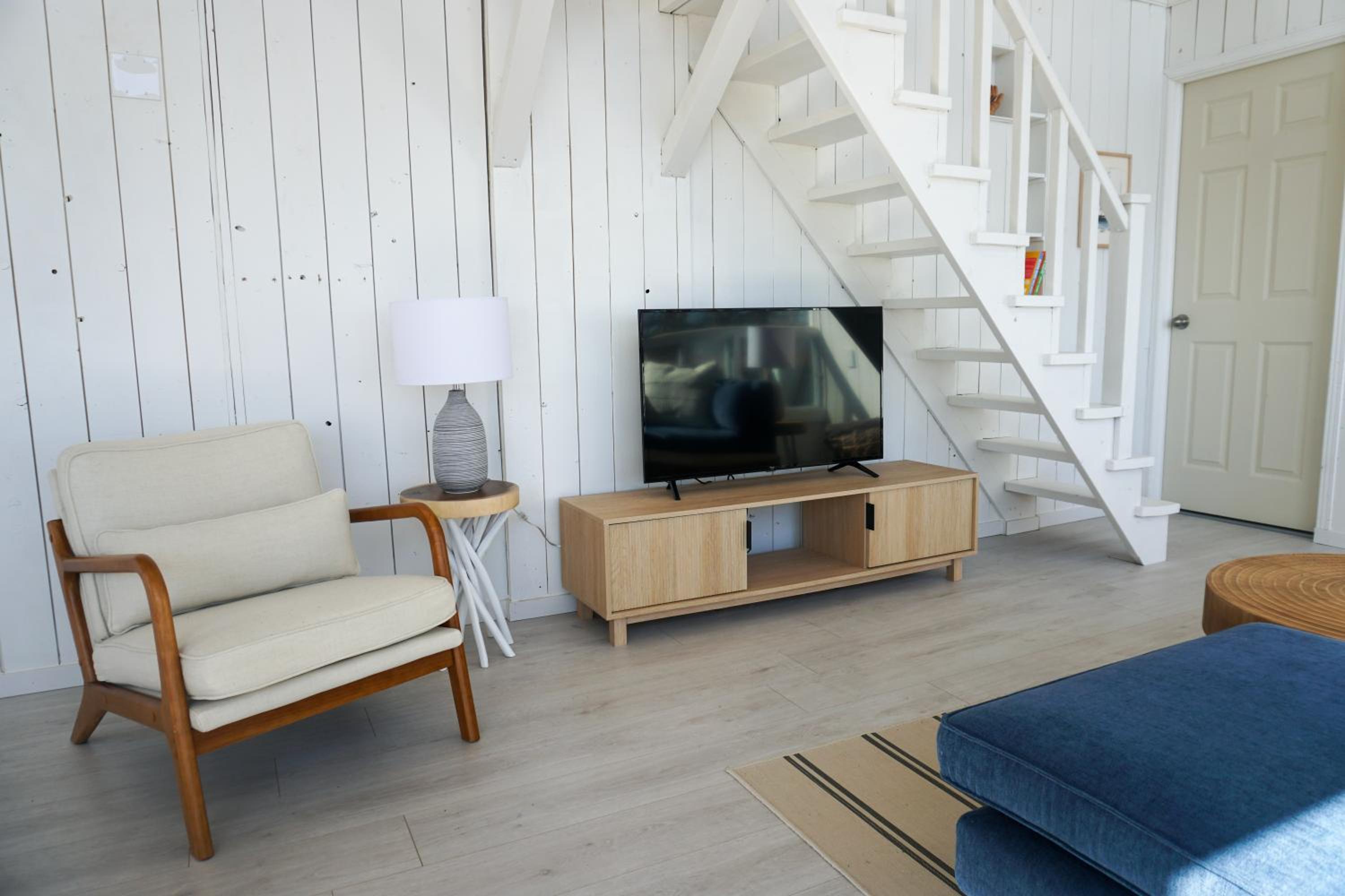 Blissful Oceanfront Cottage in Port Mouton