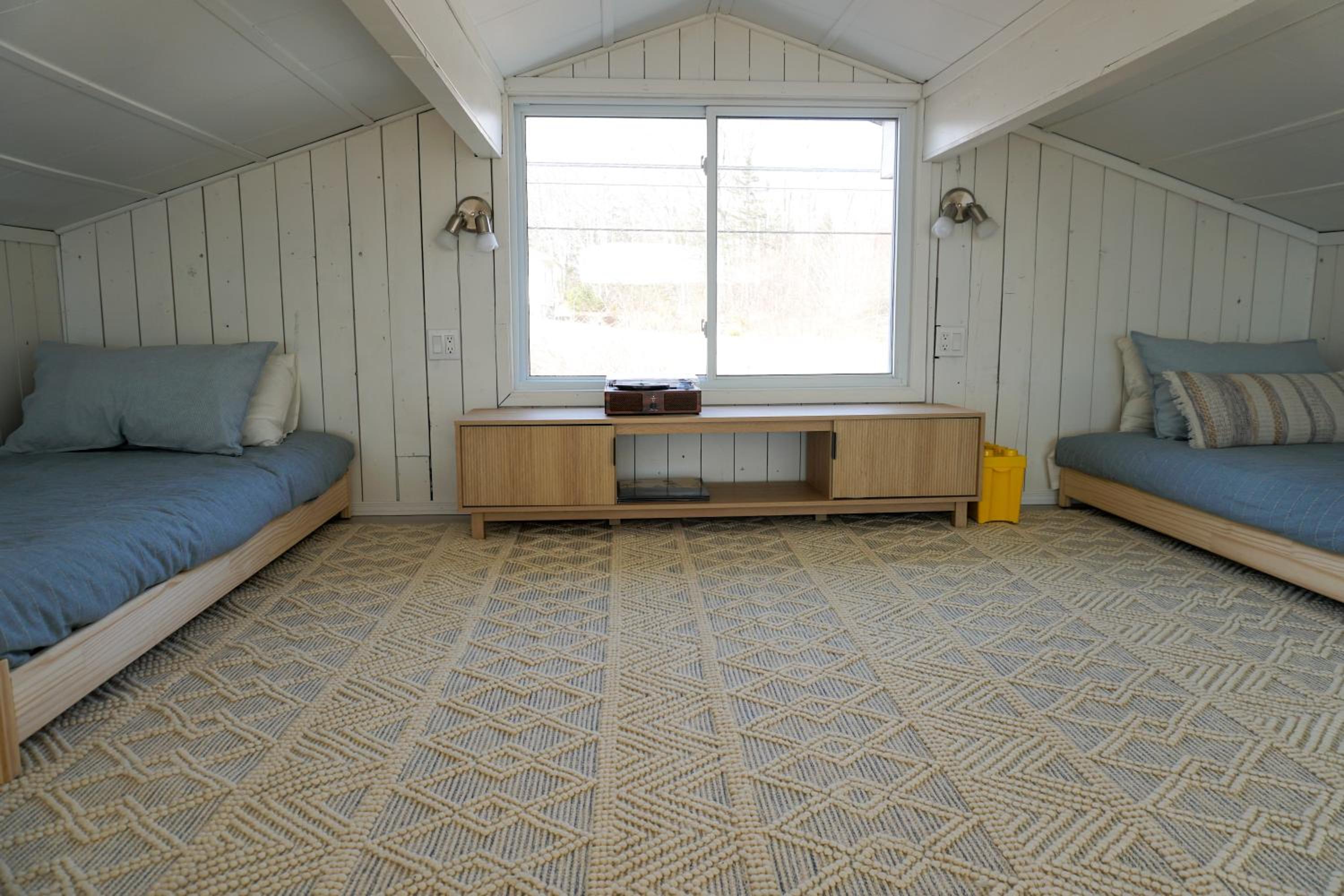 Blissful Oceanfront Cottage in Port Mouton