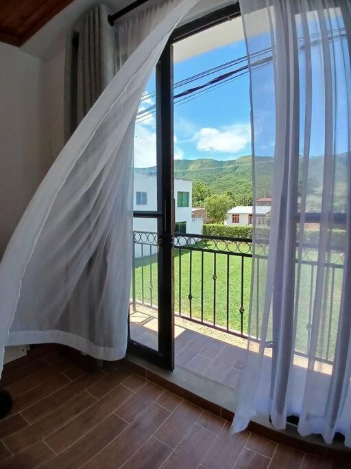Casa en Condominio con Piscina